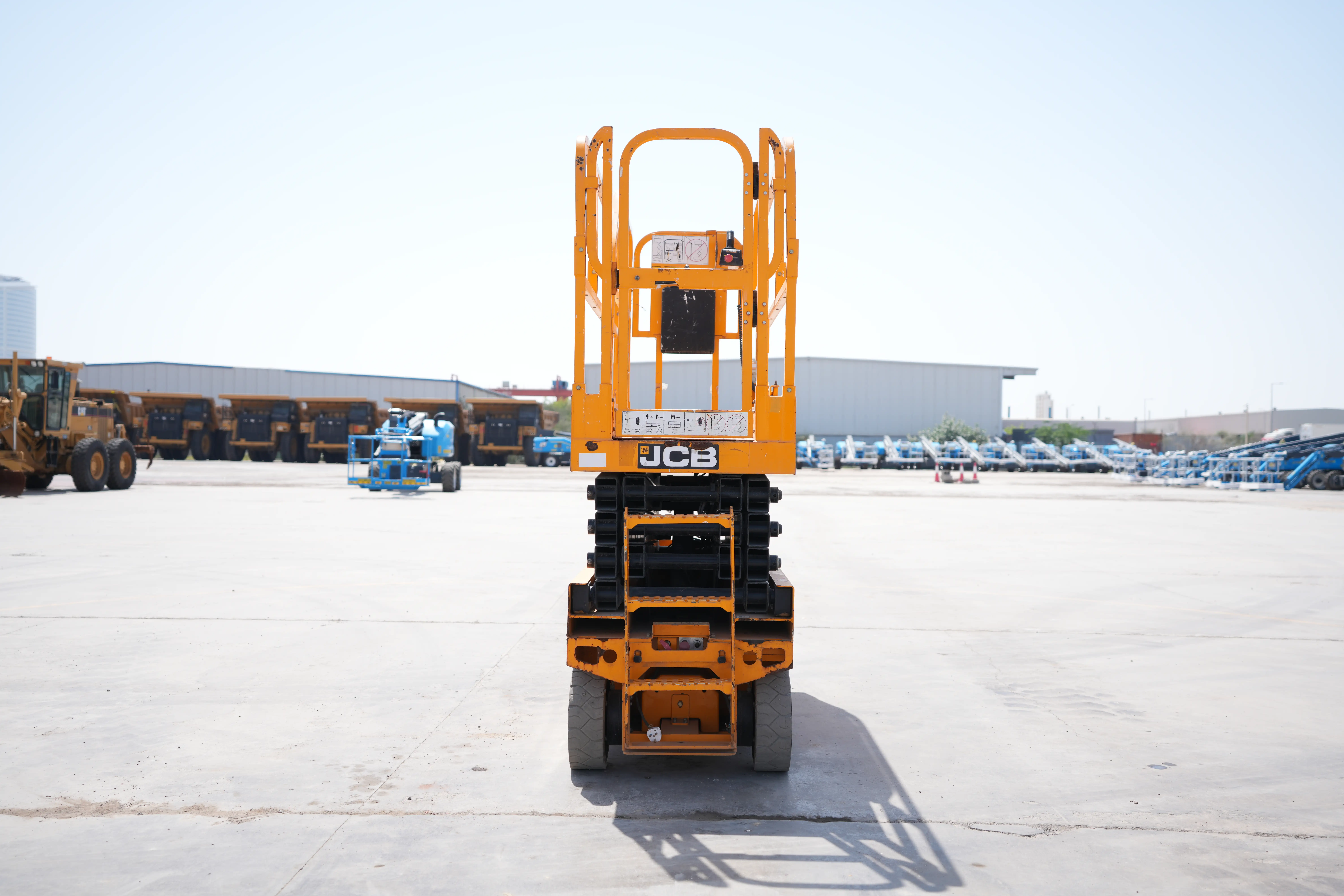 Product-JCB S2632E electric scissor lift-exterior
