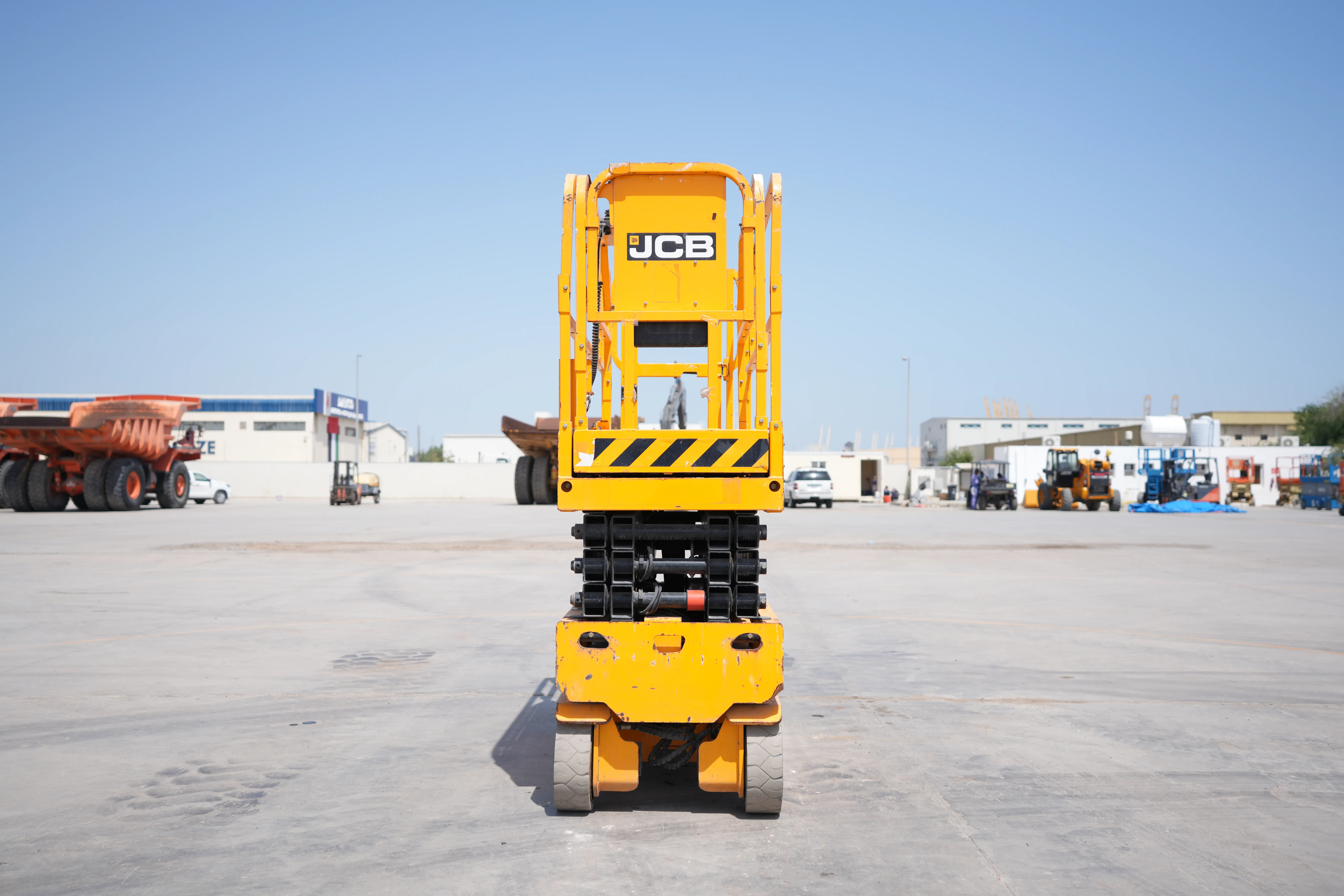 Product-JCB S2632E electric scissor lift-exterior