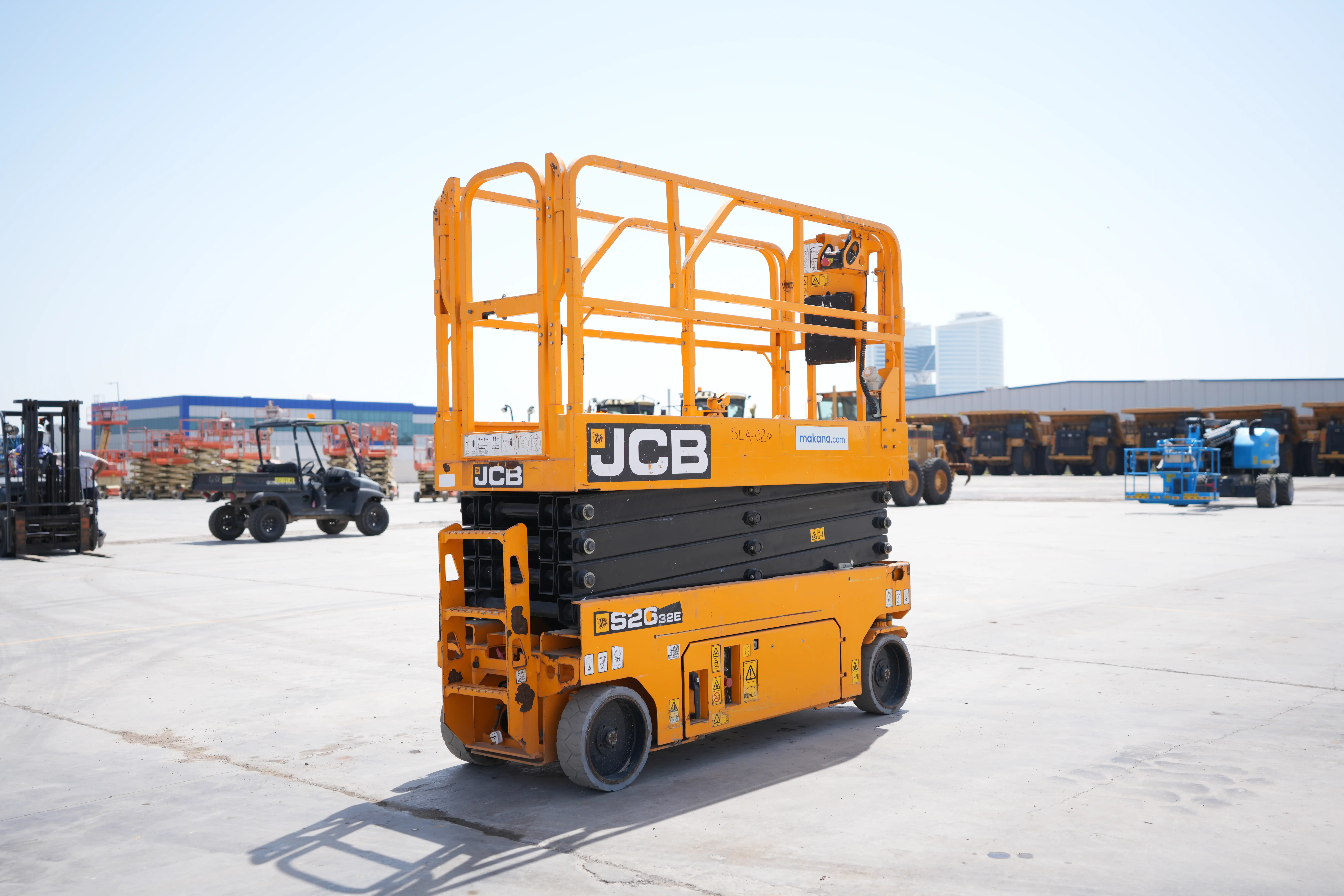 Product-JCB S2632E electric scissor lift-exterior