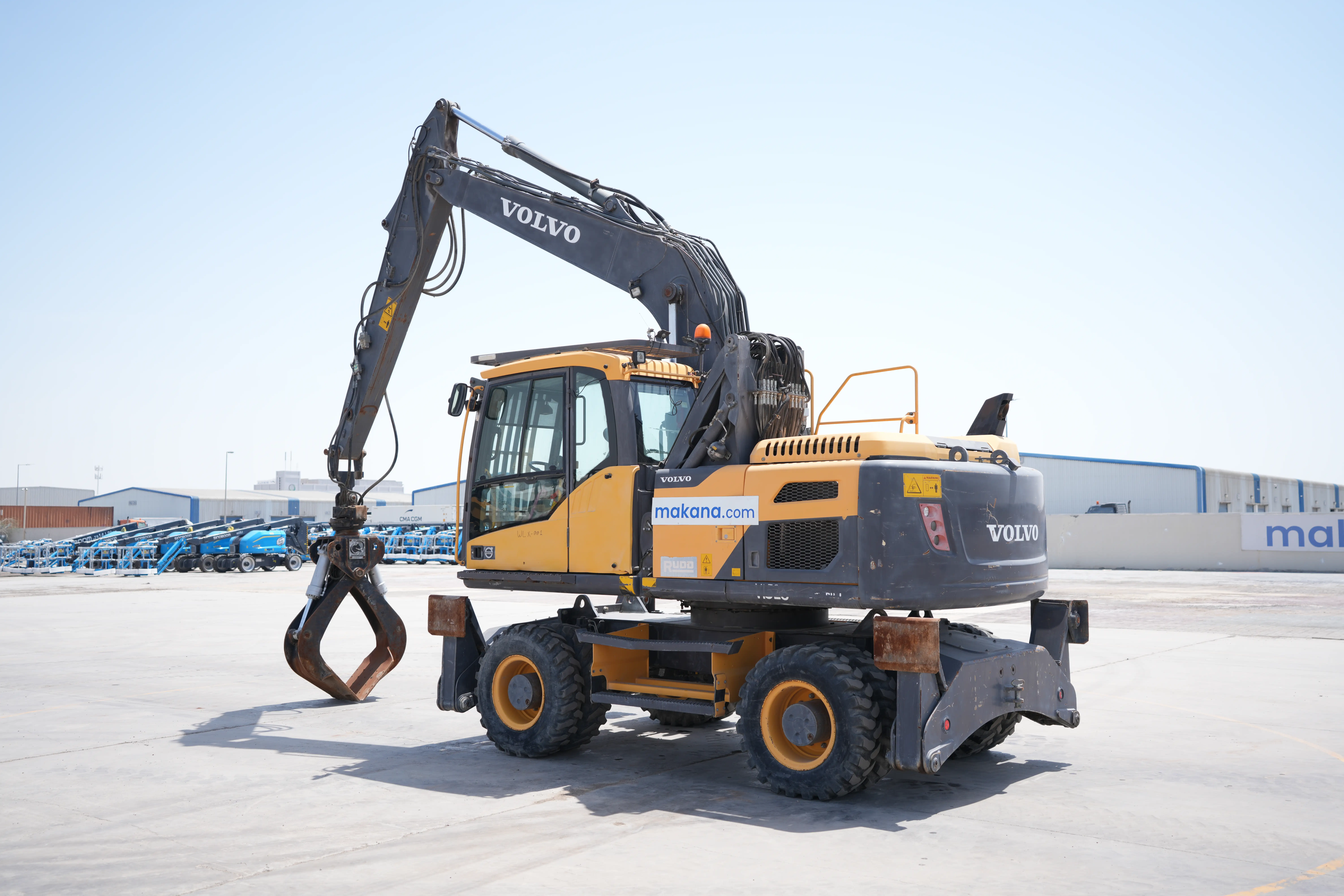 Product-Volvo EW160D wheel excavator with grab-exterior