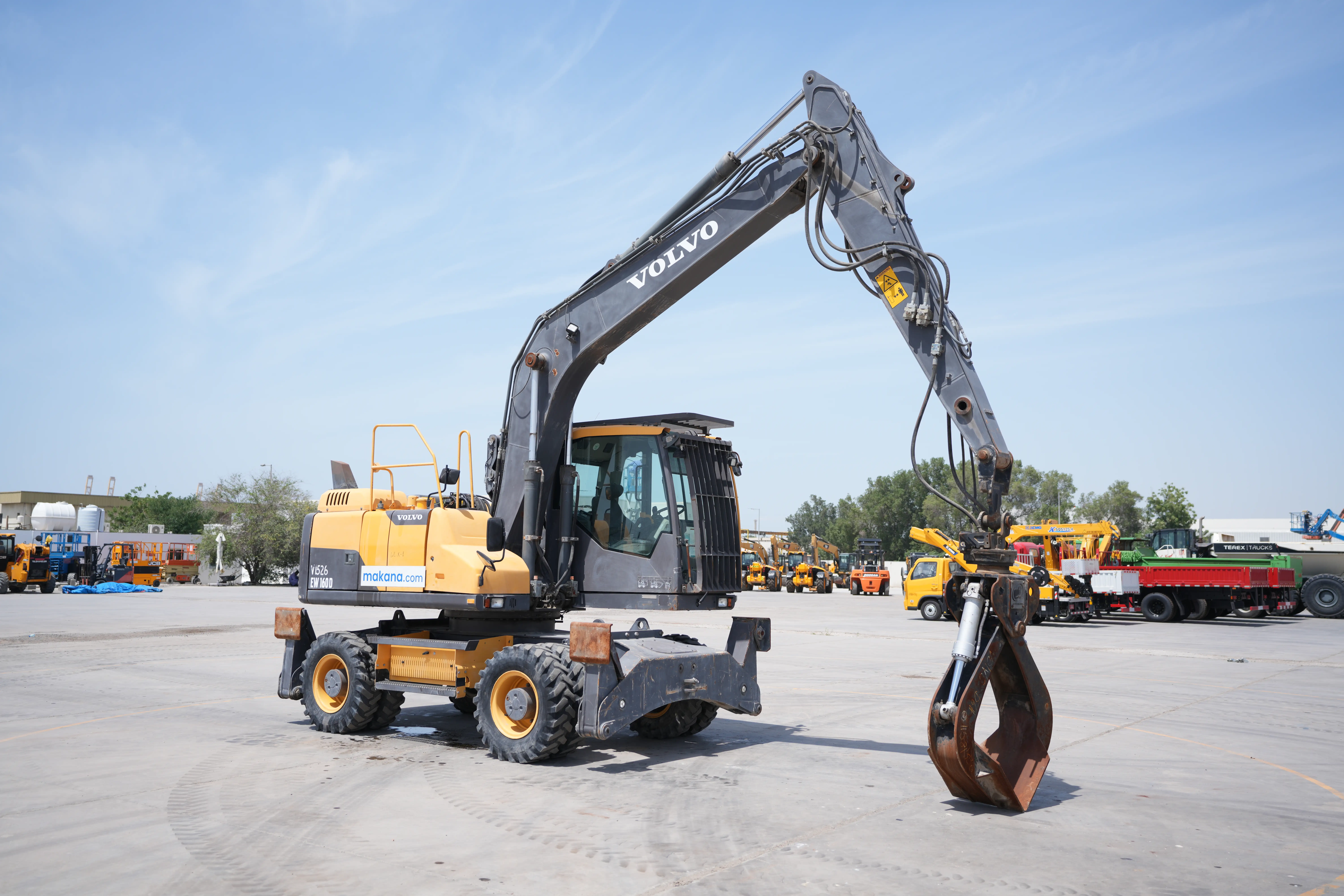 Product-Volvo EW160D wheel excavator with grab-exterior