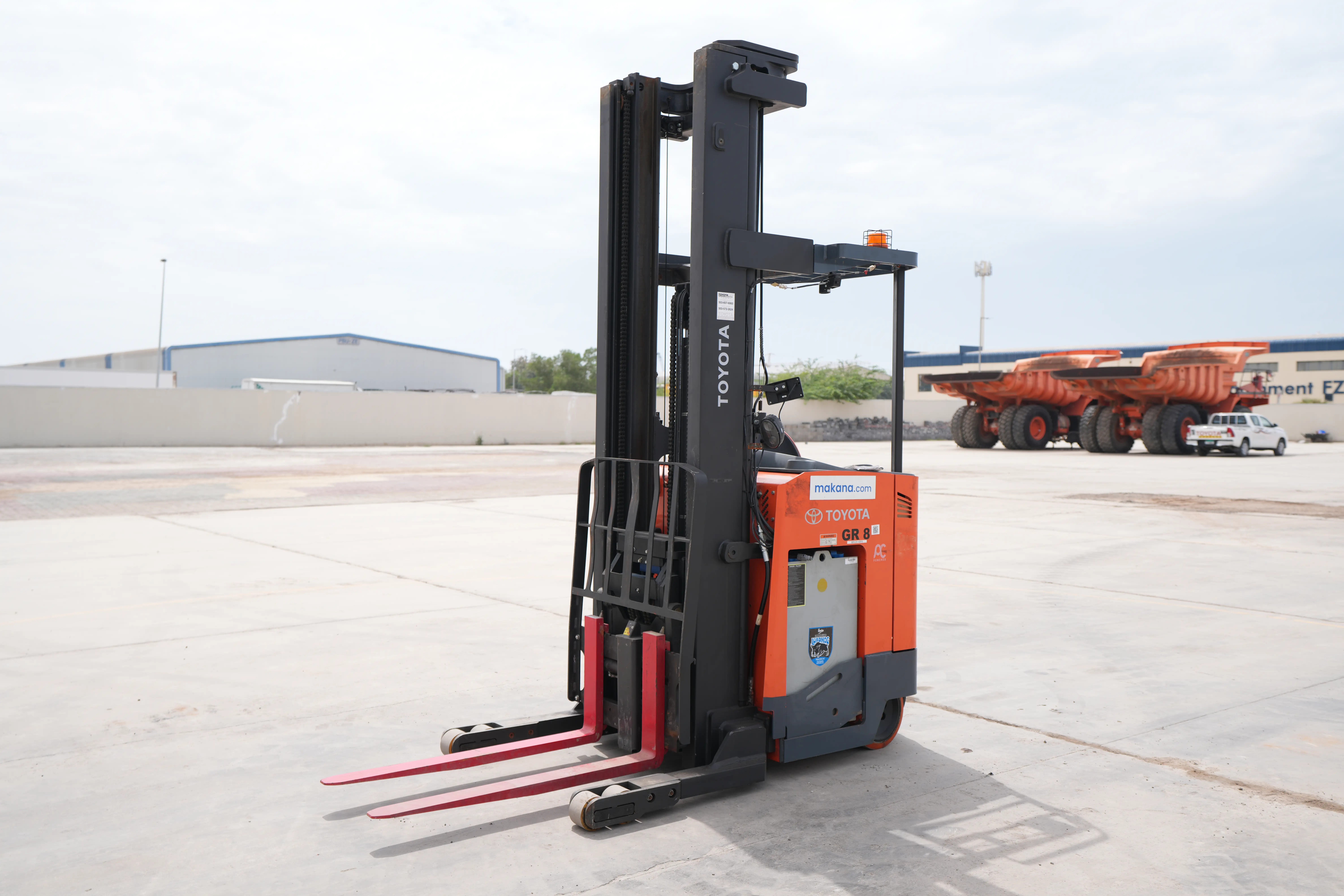 Product-Toyota 9BRU23 reach truck-exterior
