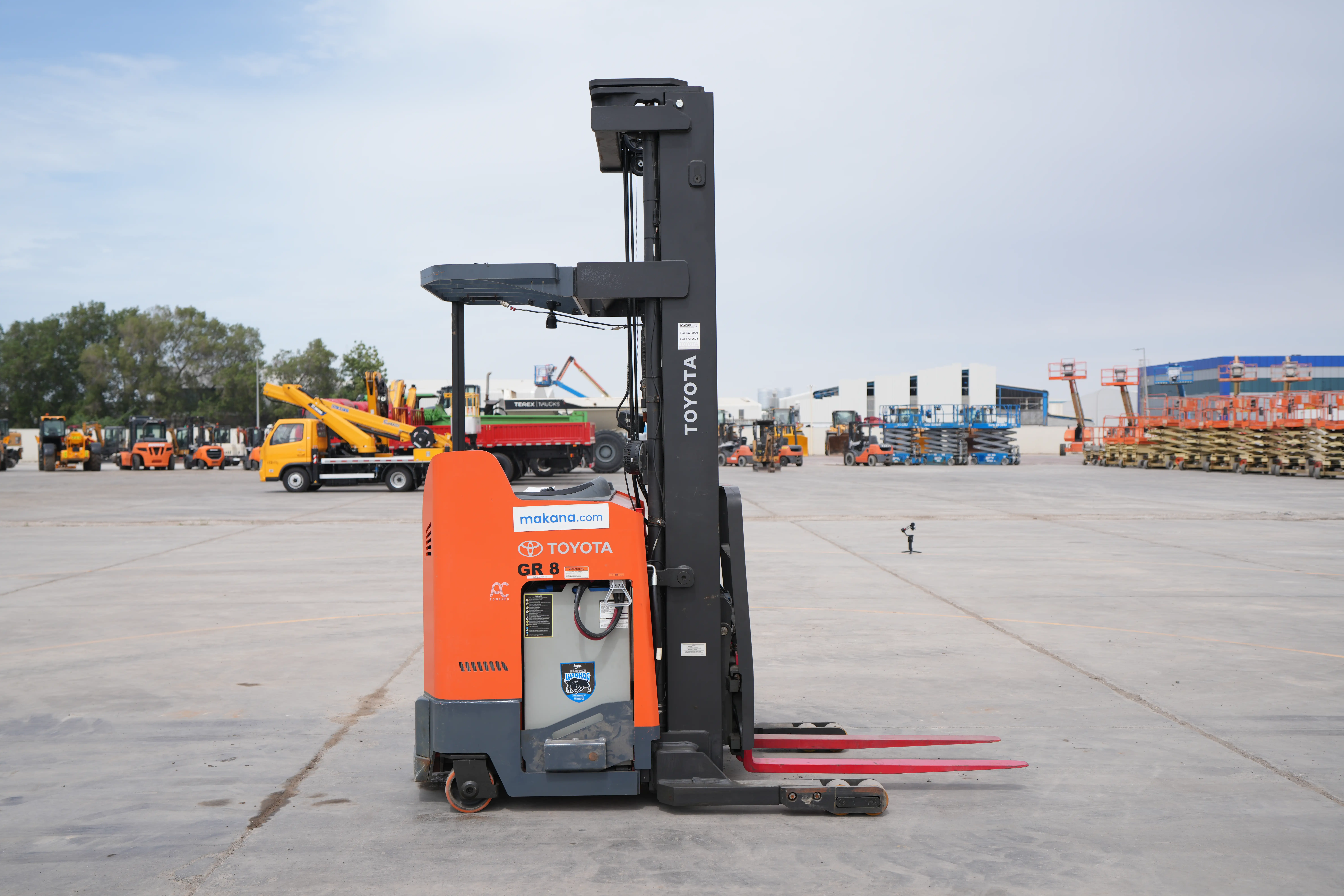 Product-Toyota 9BRU23 reach truck-exterior