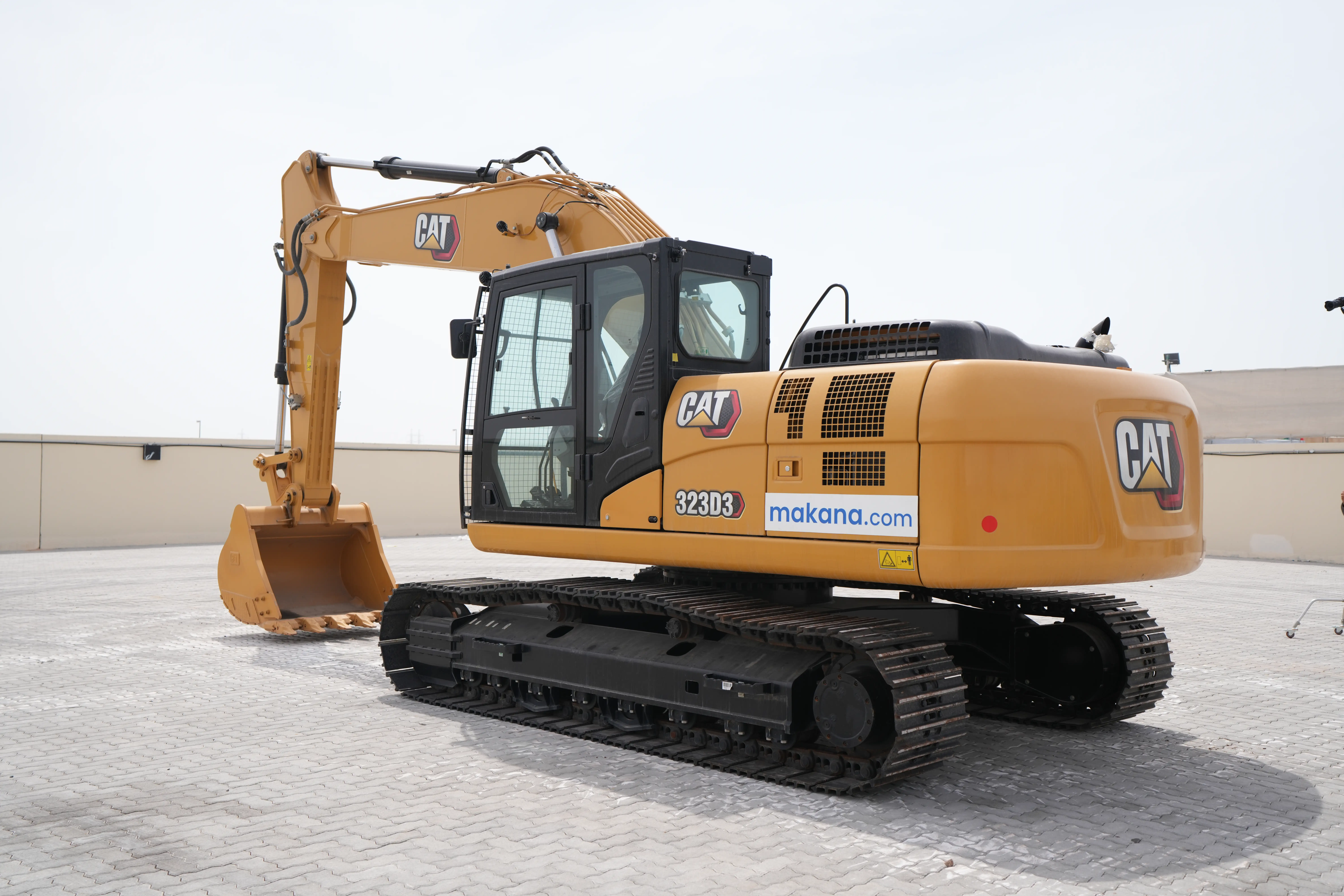 Product-Cat 323D3 medium excavator-exterior