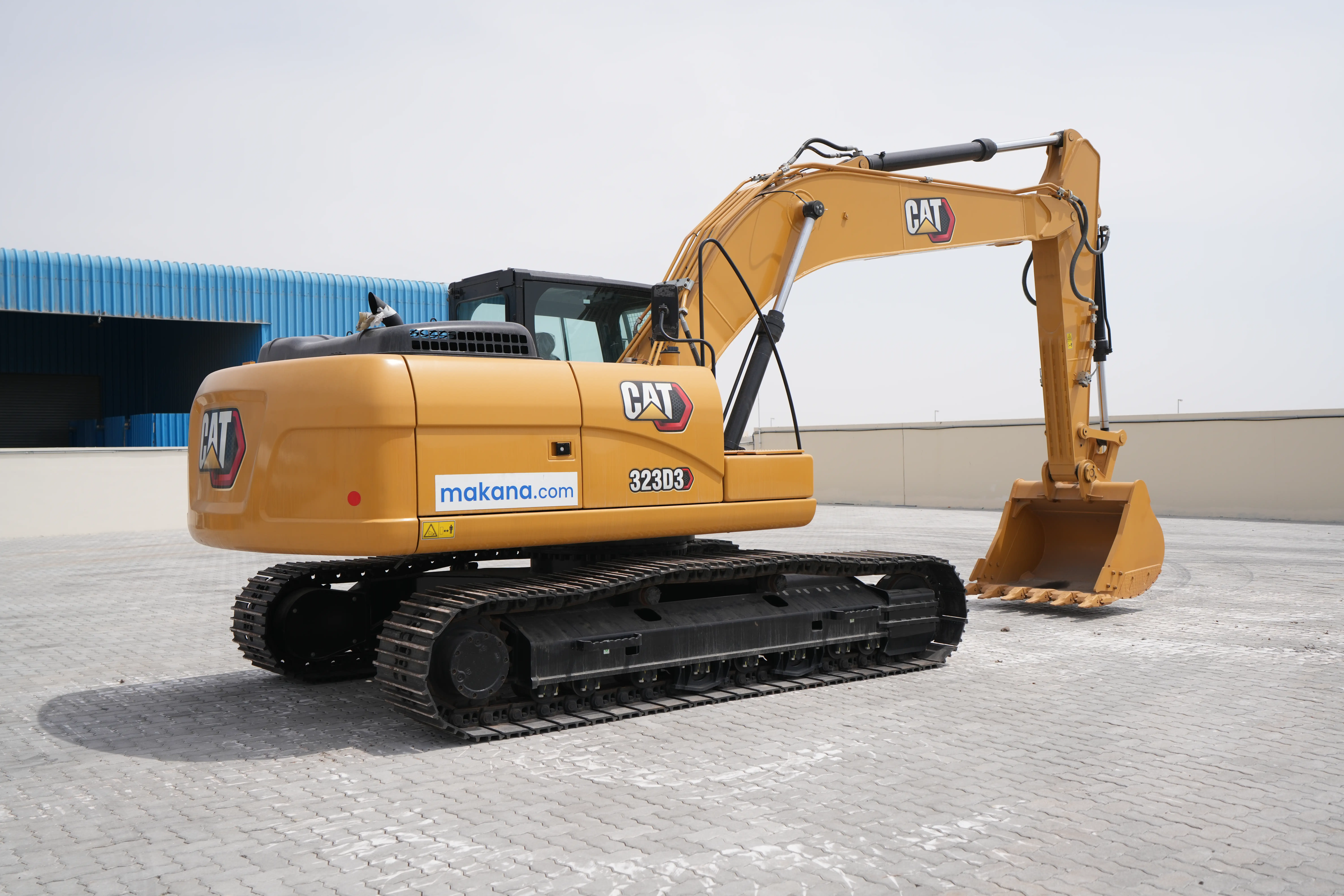 Product-Cat 323D3 medium excavator-exterior