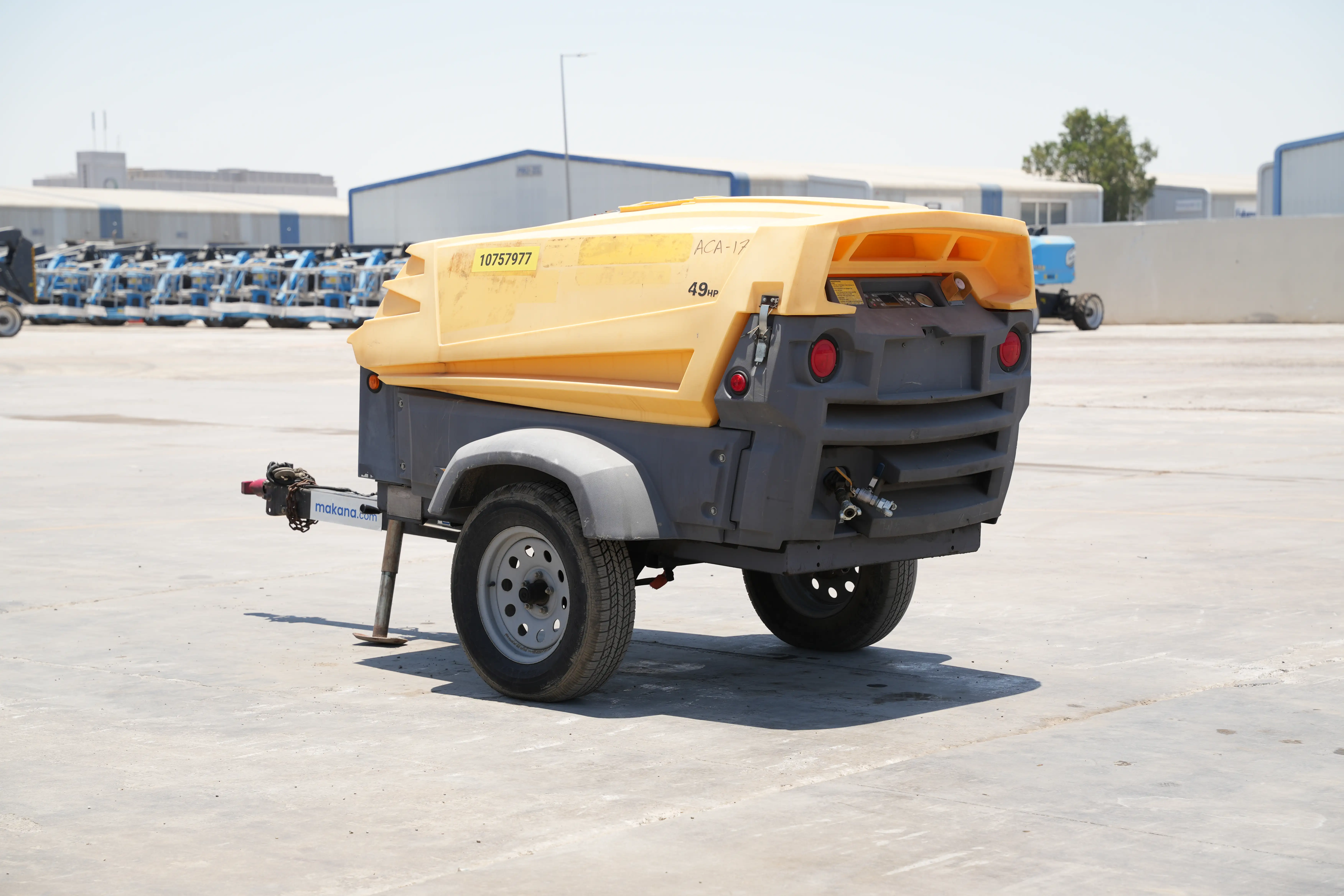 Product-Atlas Copco XAS 185 air compressor-exterior