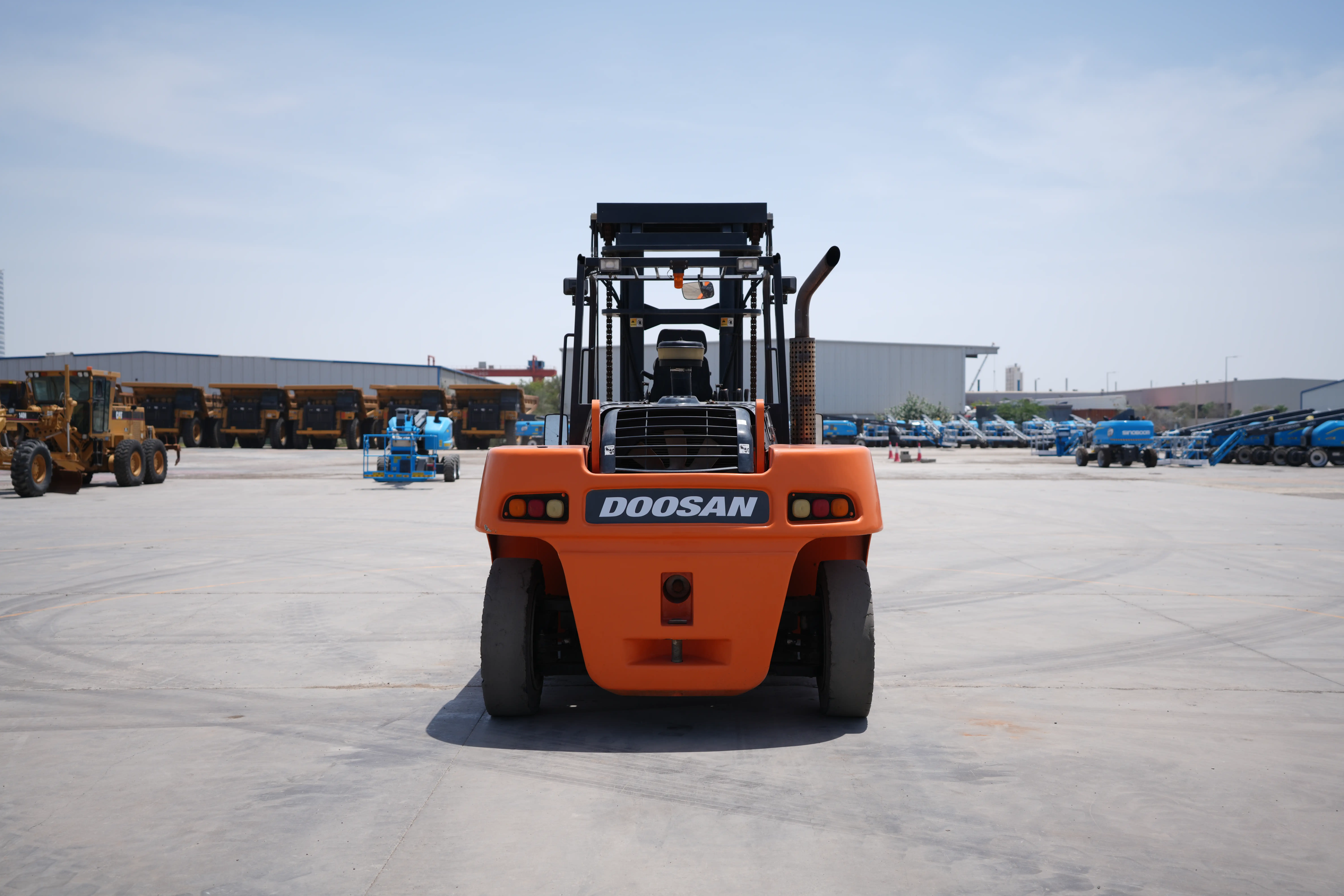Product-Doosan D130S-5 diesel forklift-exterior