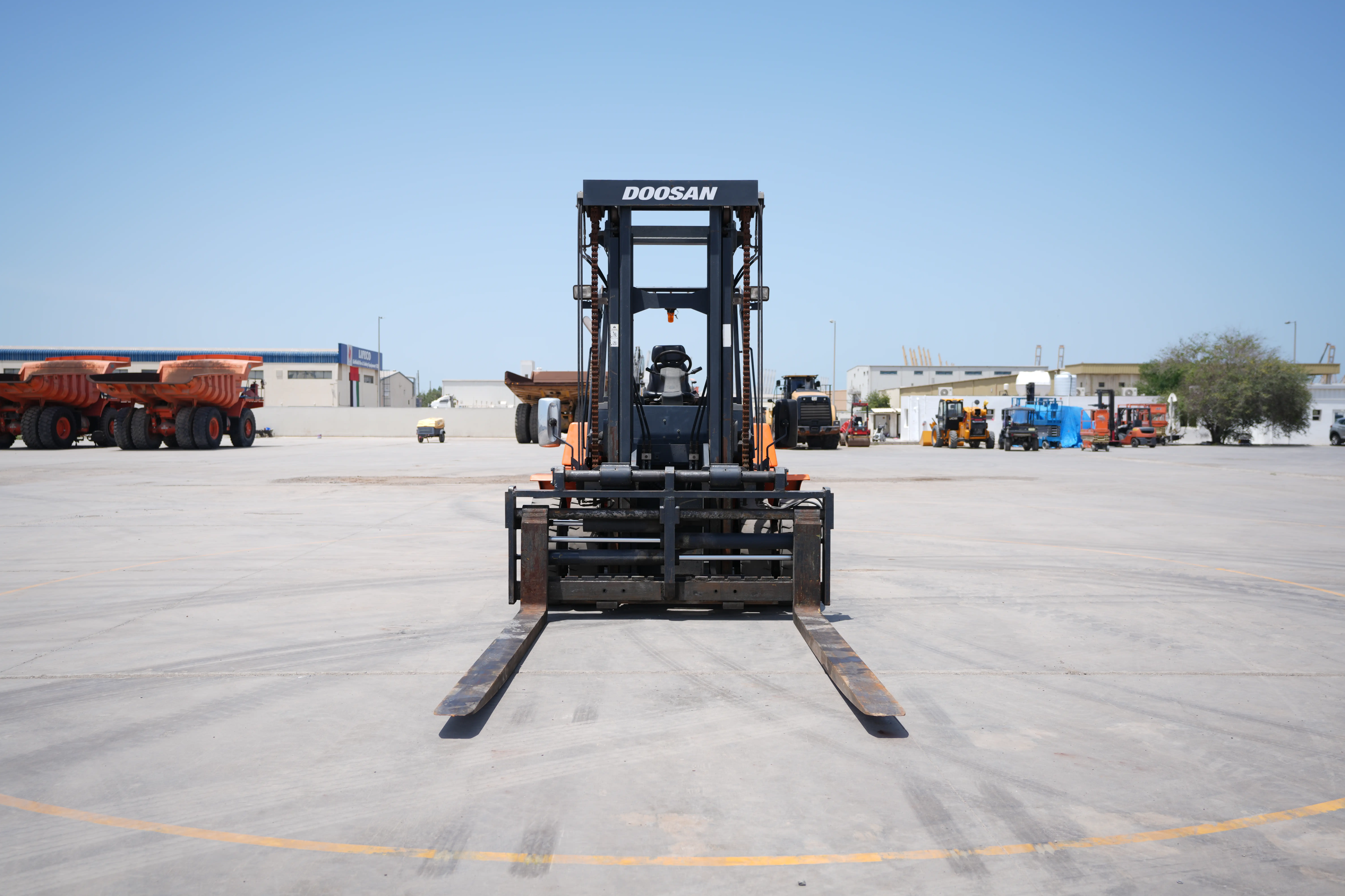 Product-Doosan D130S-5 diesel forklift-exterior