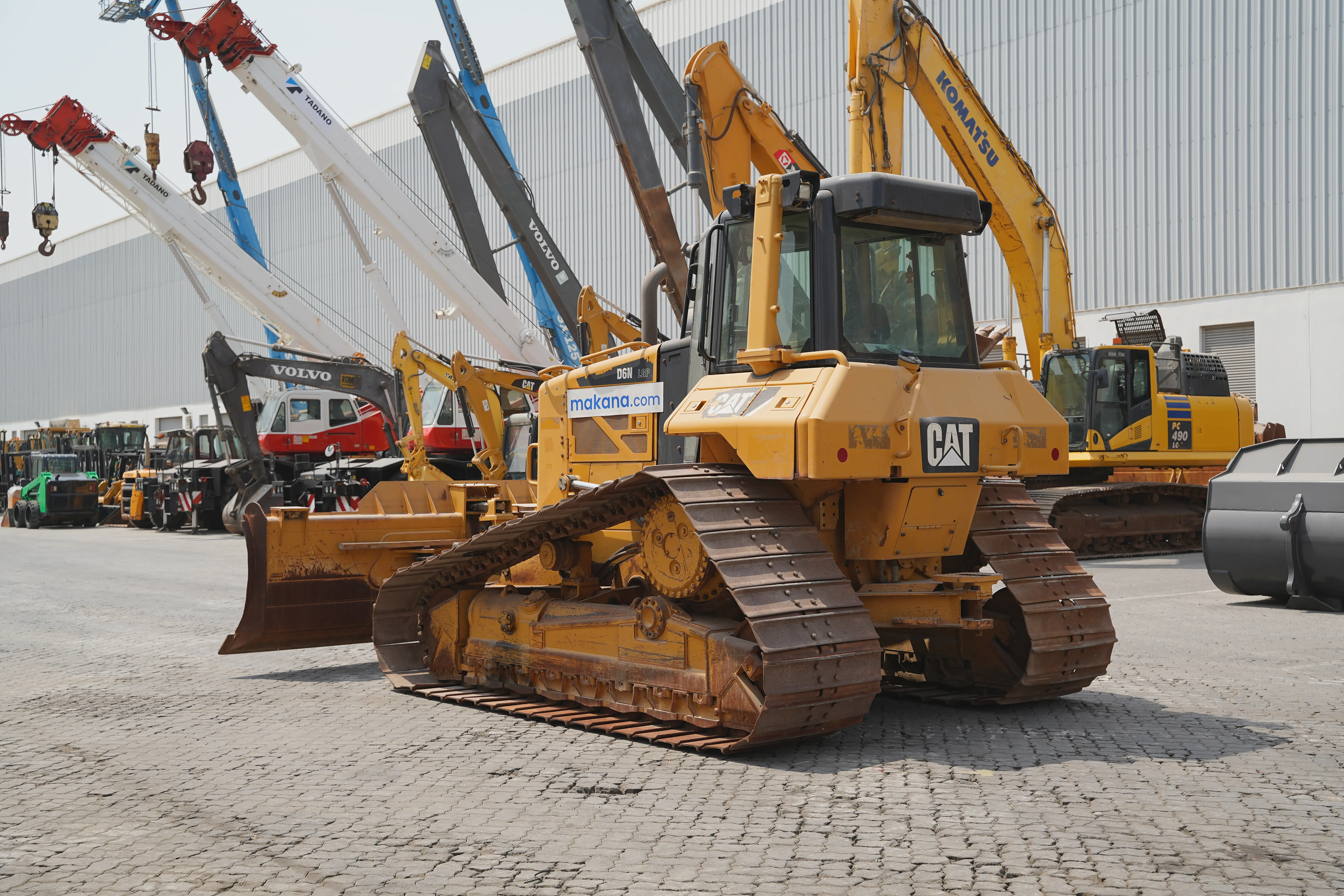 Product-بلدوزر-بجنزير-كاتربيلر-D6N-LGP-exterior