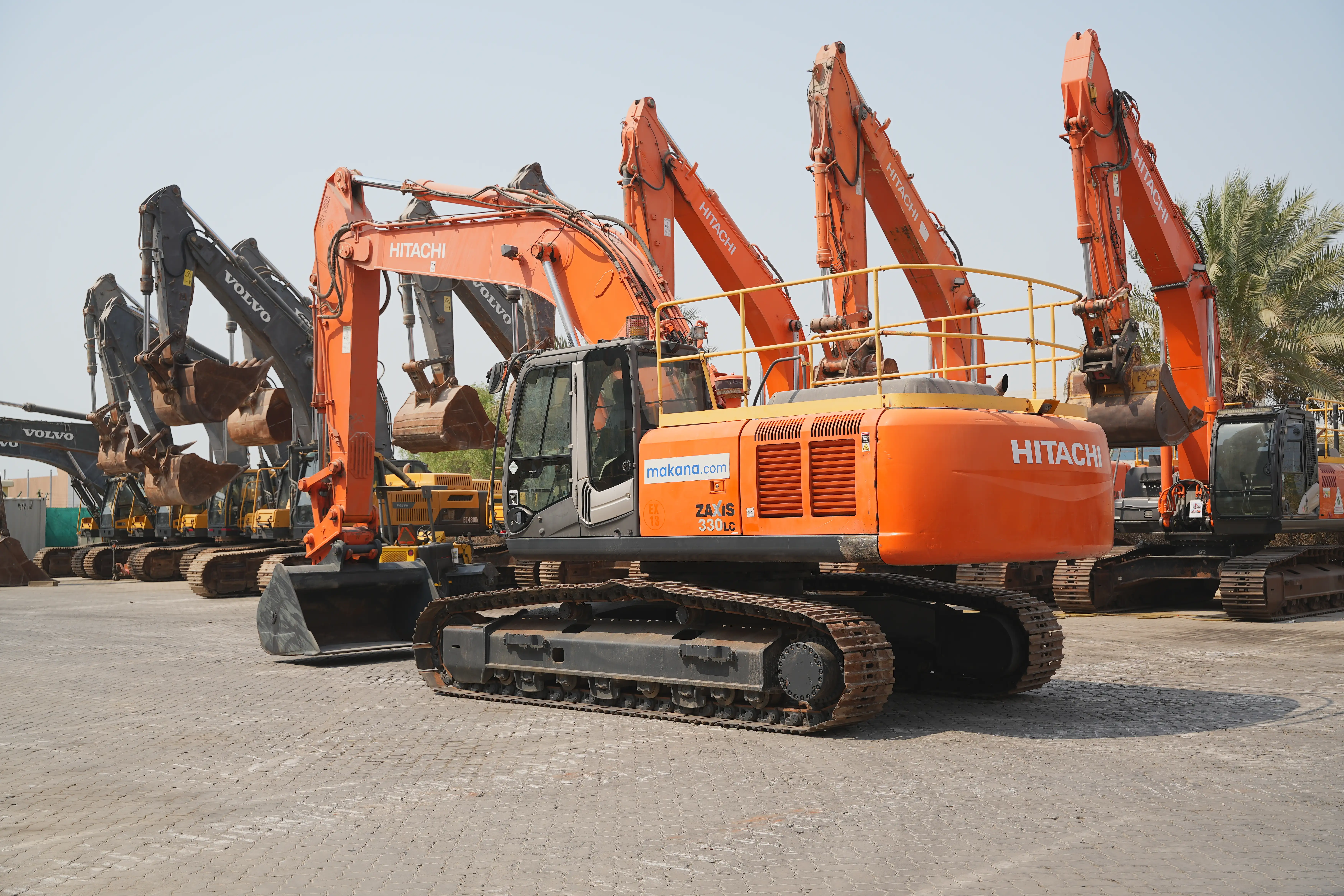 Product-Hitachi-ZX330LC-3-medium-excavator-exterior