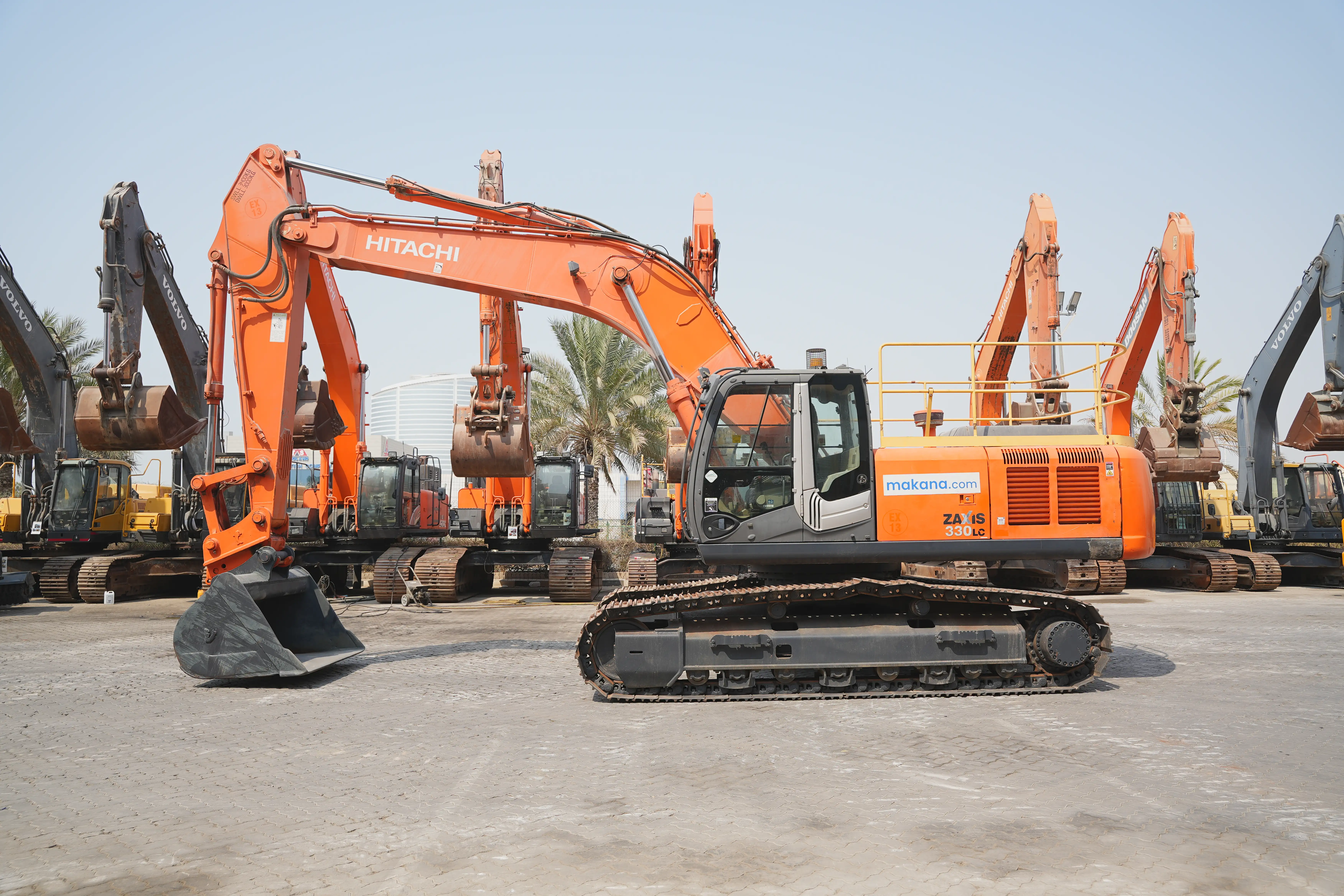 Product-Hitachi-ZX330LC-3-medium-excavator-exterior