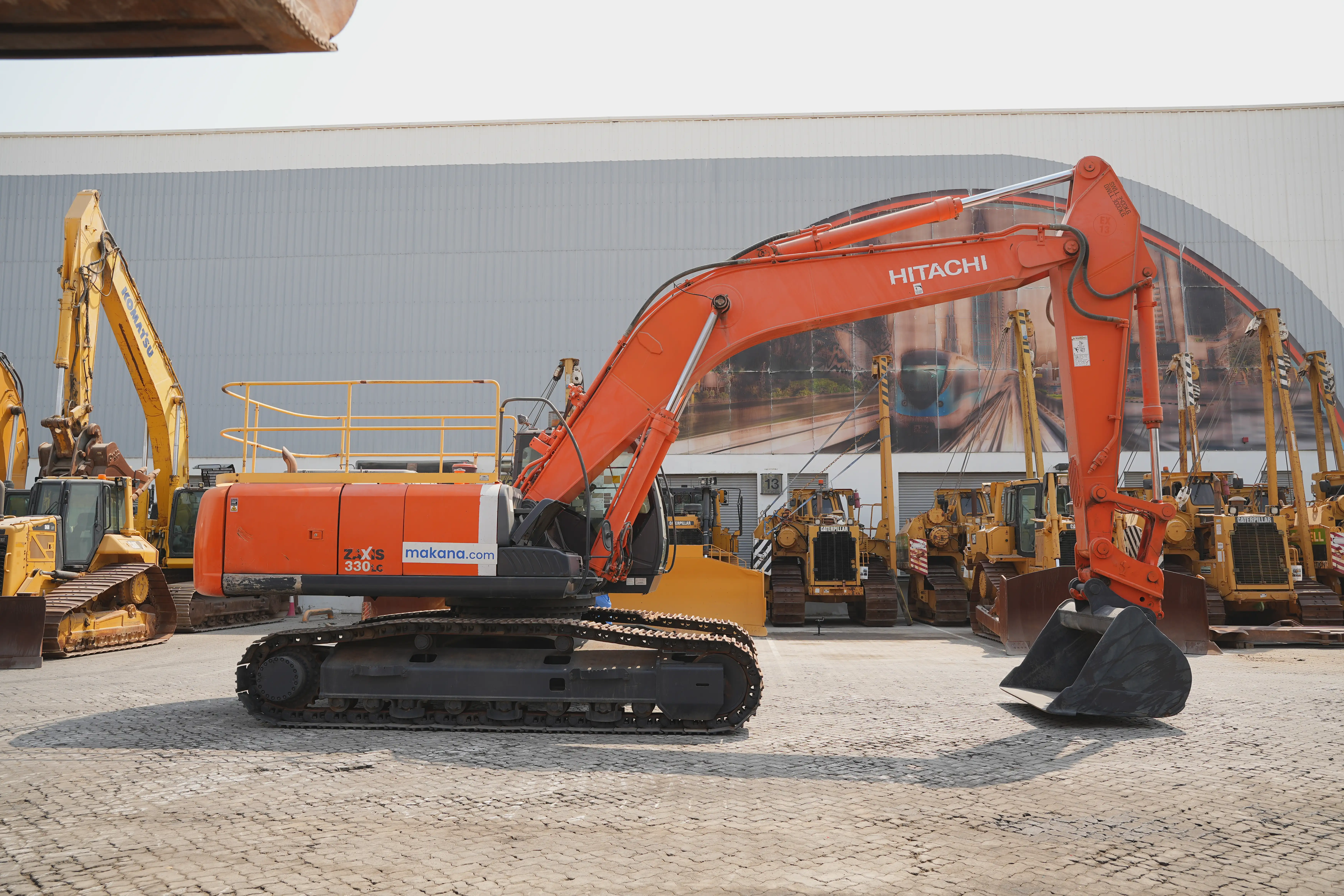 Product-Hitachi-ZX330LC-3-medium-excavator-exterior