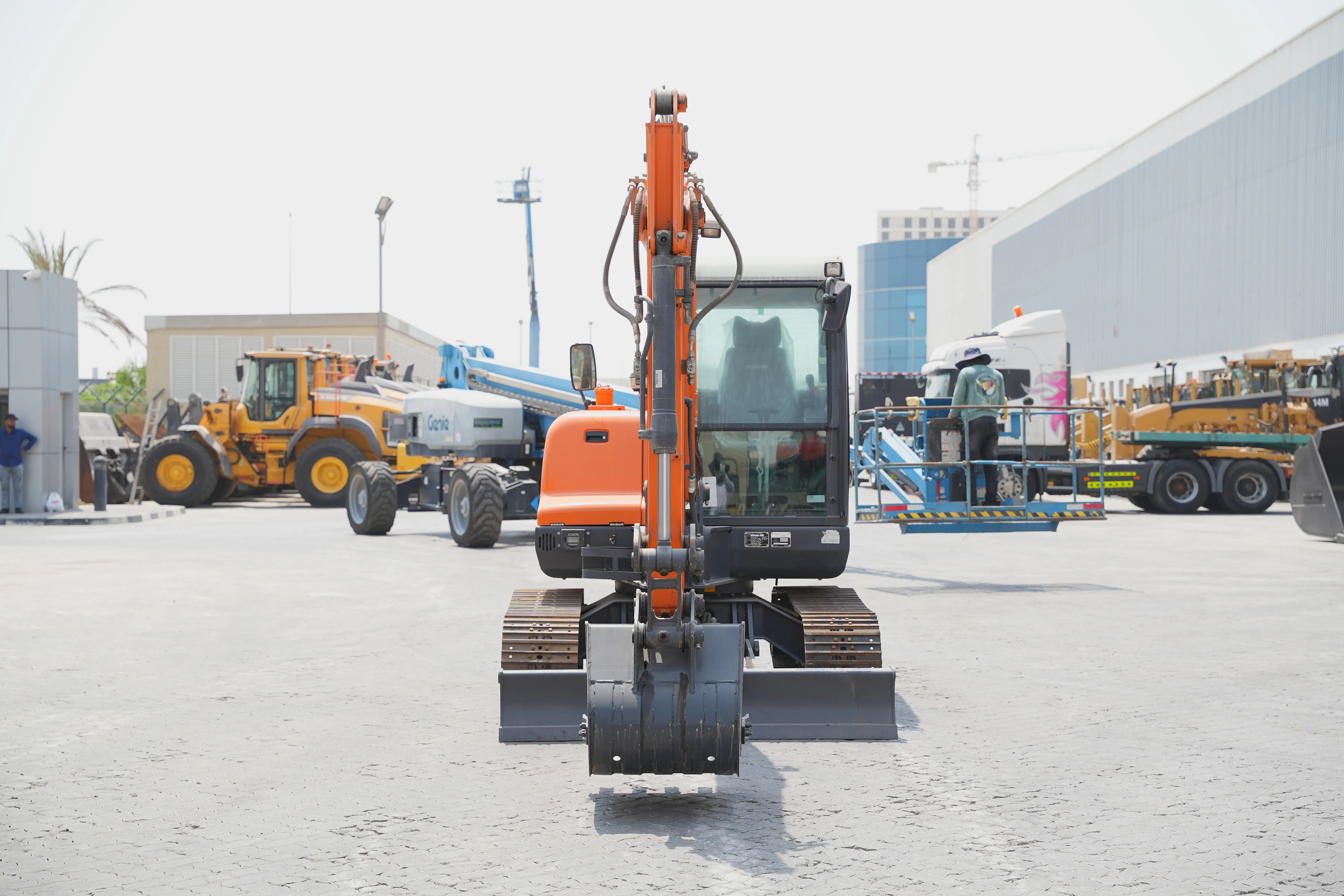 Product-حفارة-صغيرة-دوسان-DX60E-9CN-exterior