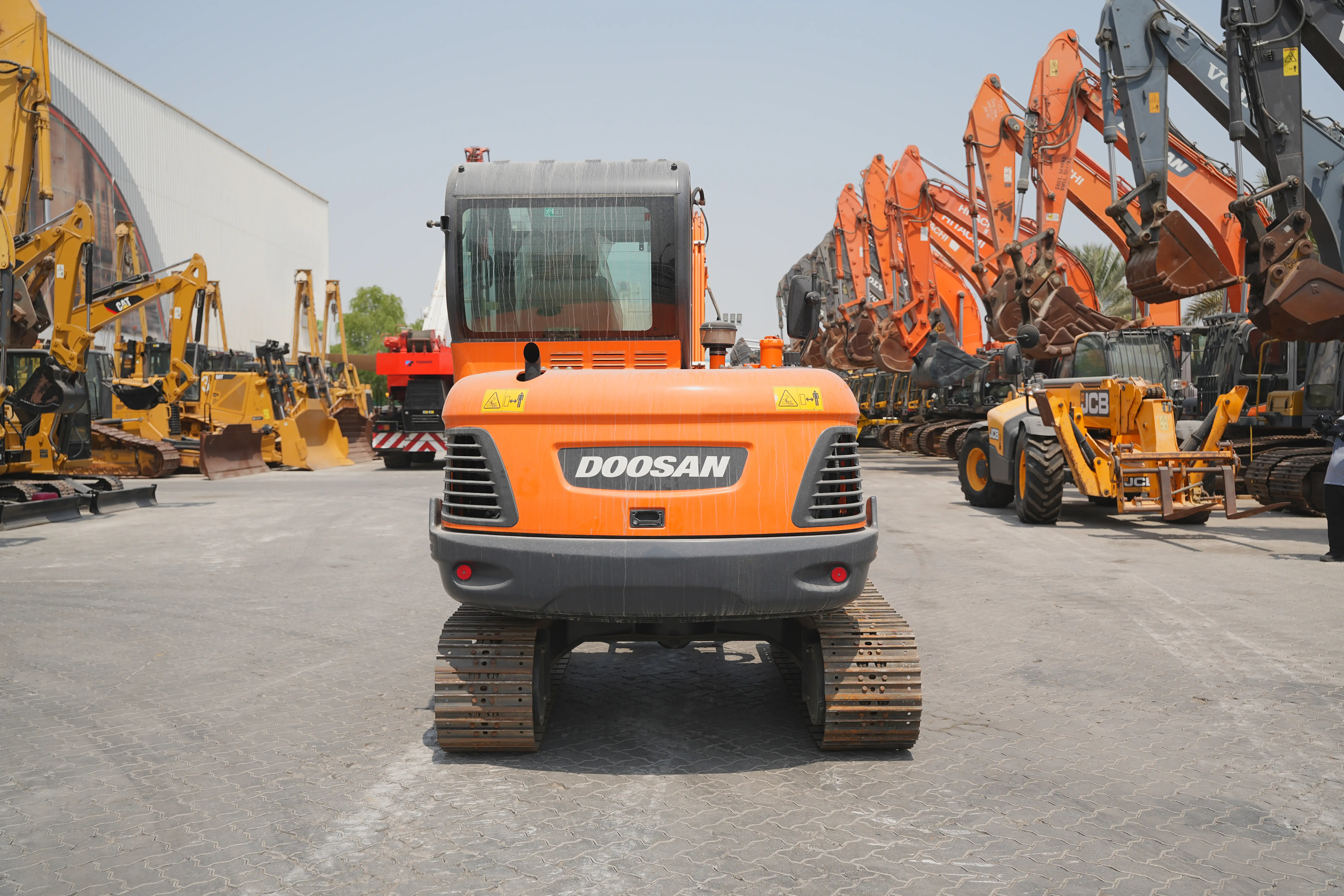 Product-حفارة-صغيرة-دوسان-DX60E-9CN-exterior