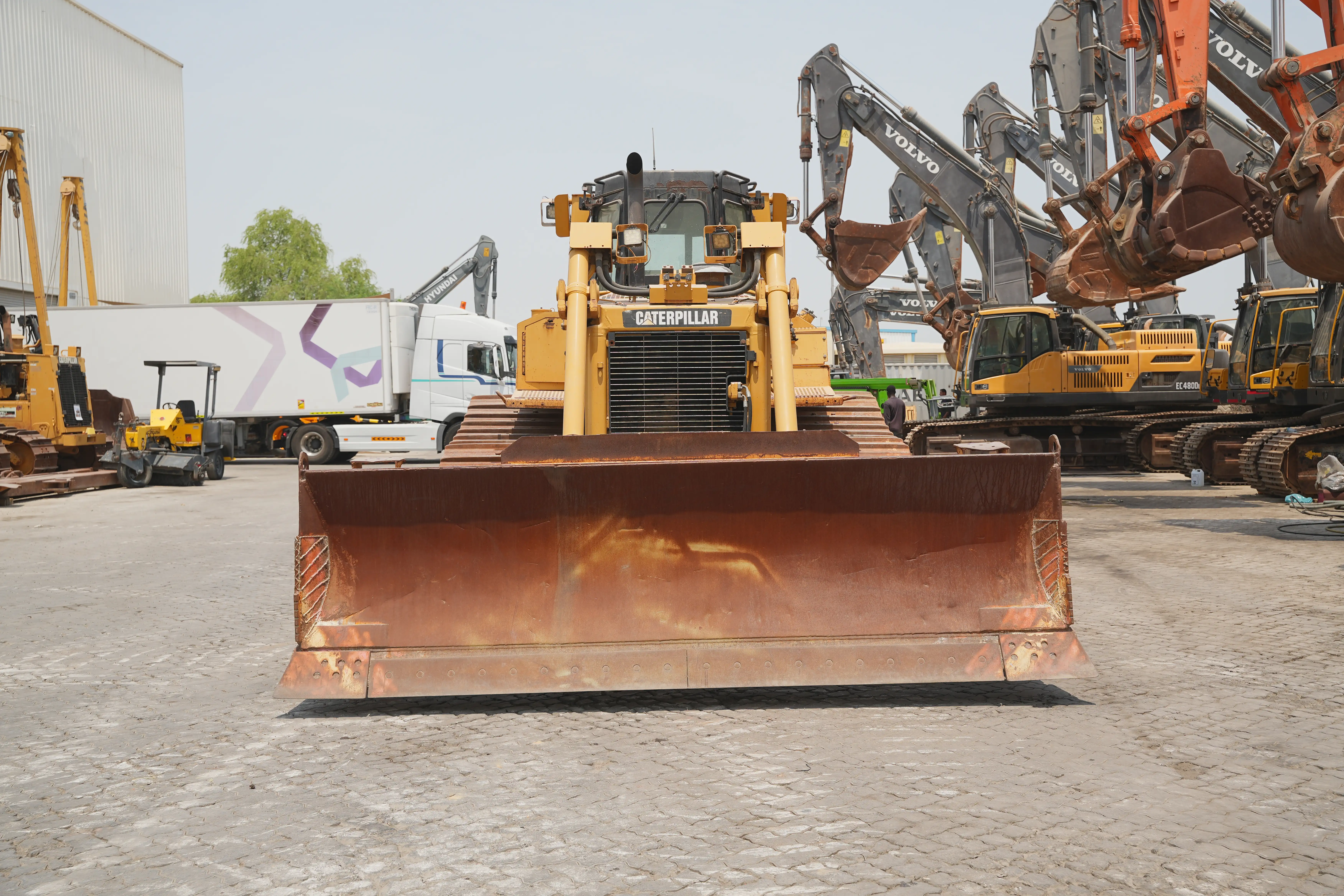 Product-بلدوزر-بجنزير-كاتربيلر-D6T-LGP-exterior