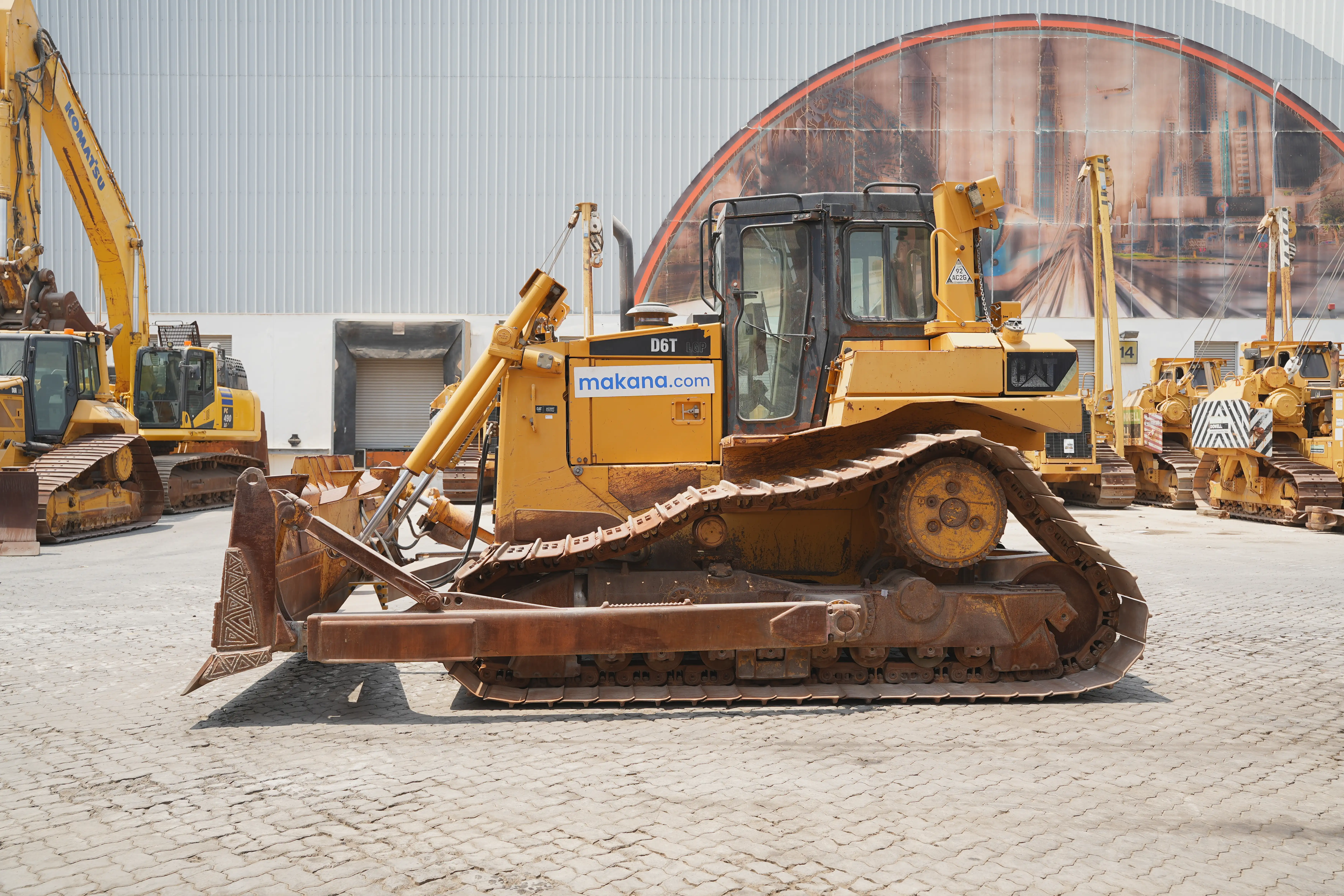 Product-بلدوزر-بجنزير-كاتربيلر-D6T-LGP-exterior