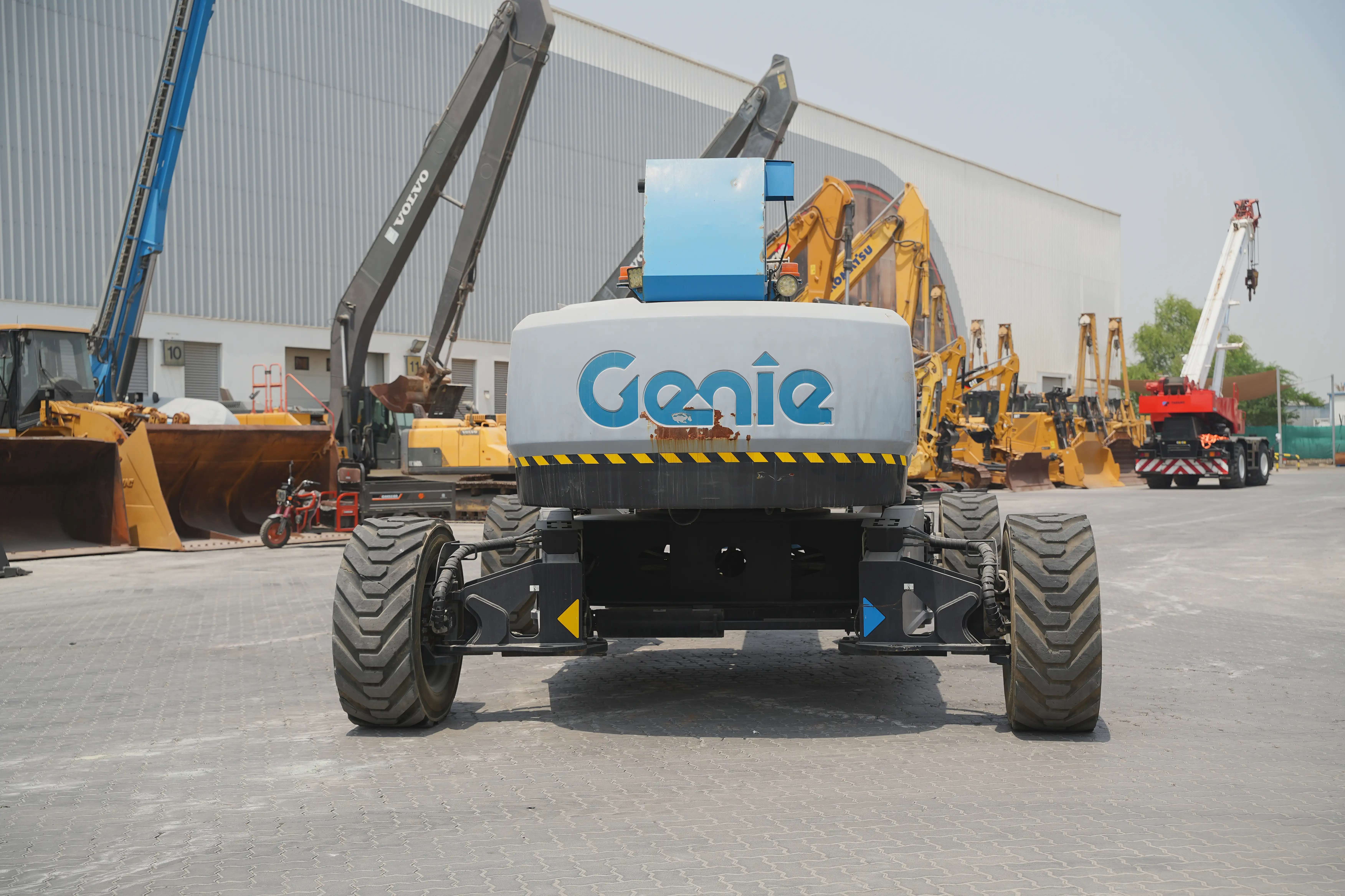 Product-رافعة-ذراع-تلسكوبية-ديزل-جيني-SX-125-XC-exterior