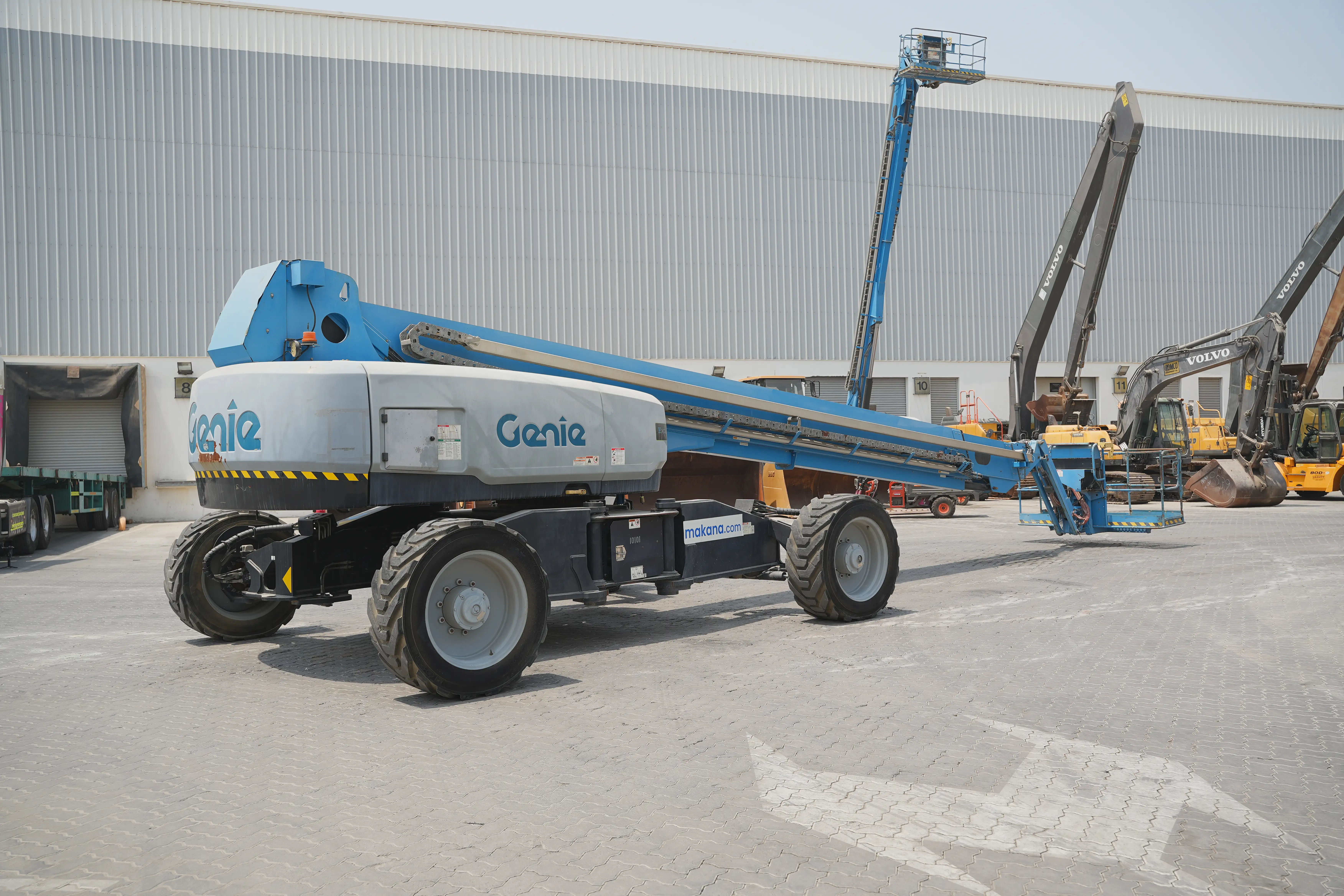 Product-رافعة-ذراع-تلسكوبية-ديزل-جيني-SX-125-XC-exterior