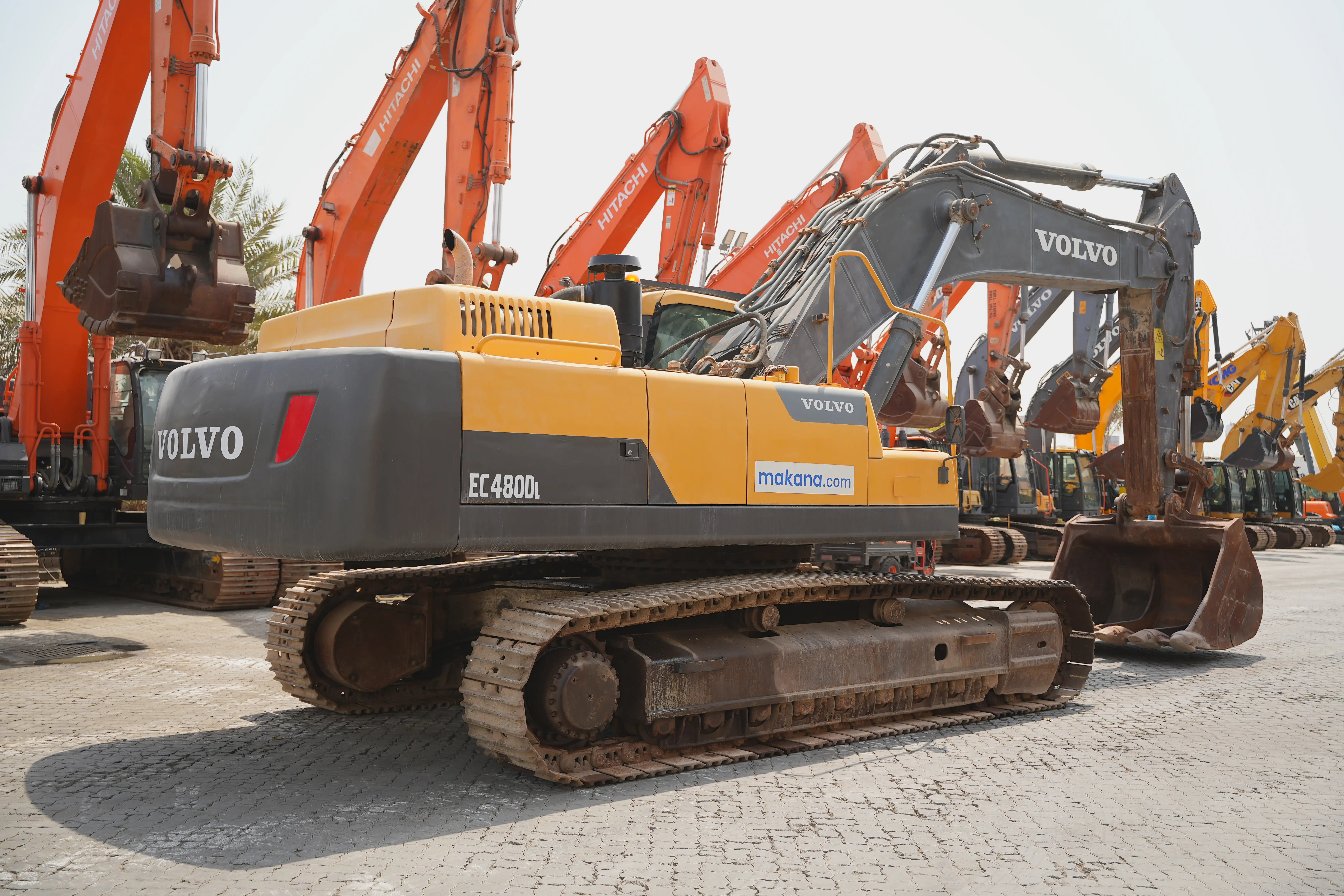 Product-Volvo-EC480DL-large-excavator-exterior