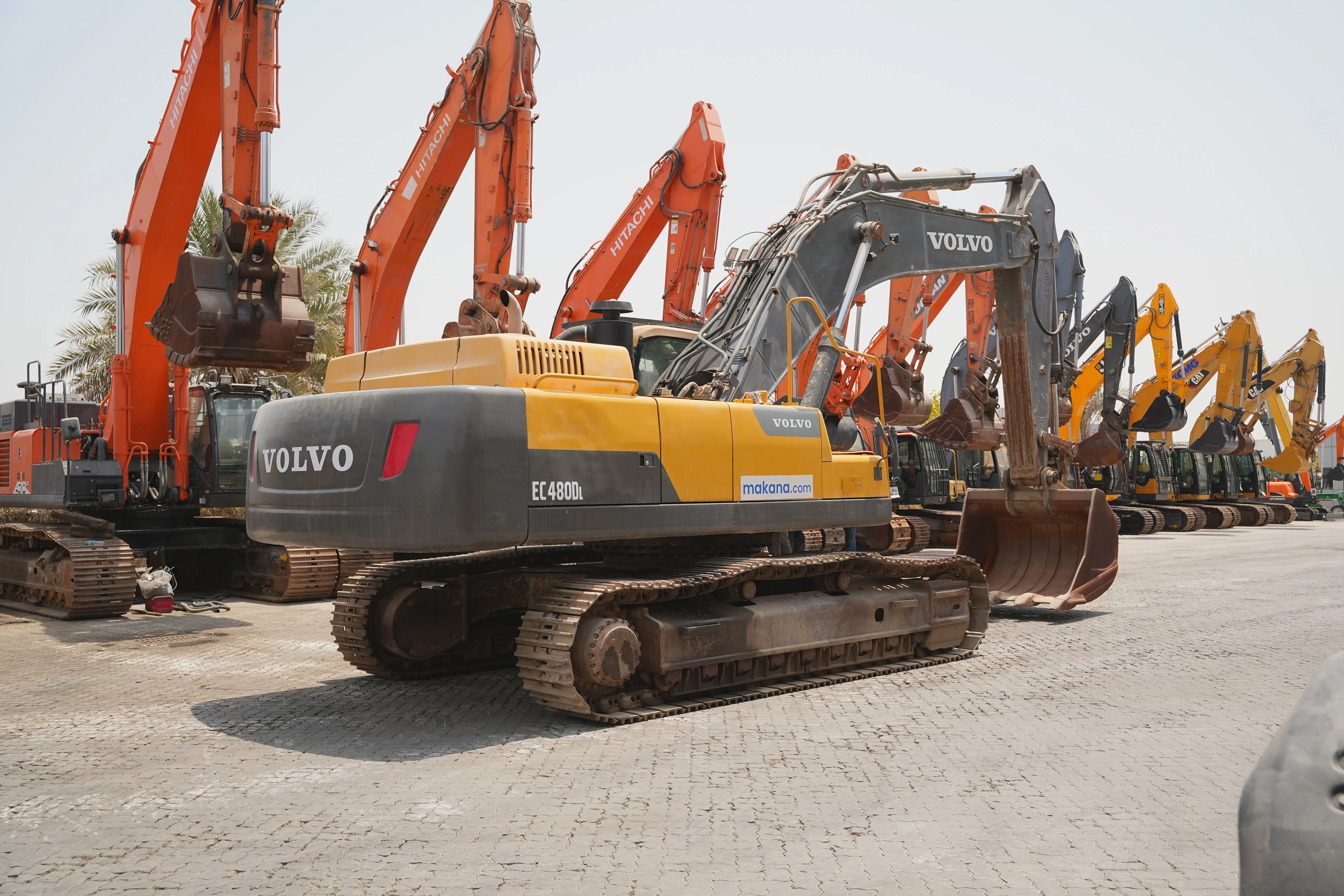 Product-Volvo-EC480DL-large-excavator-exterior