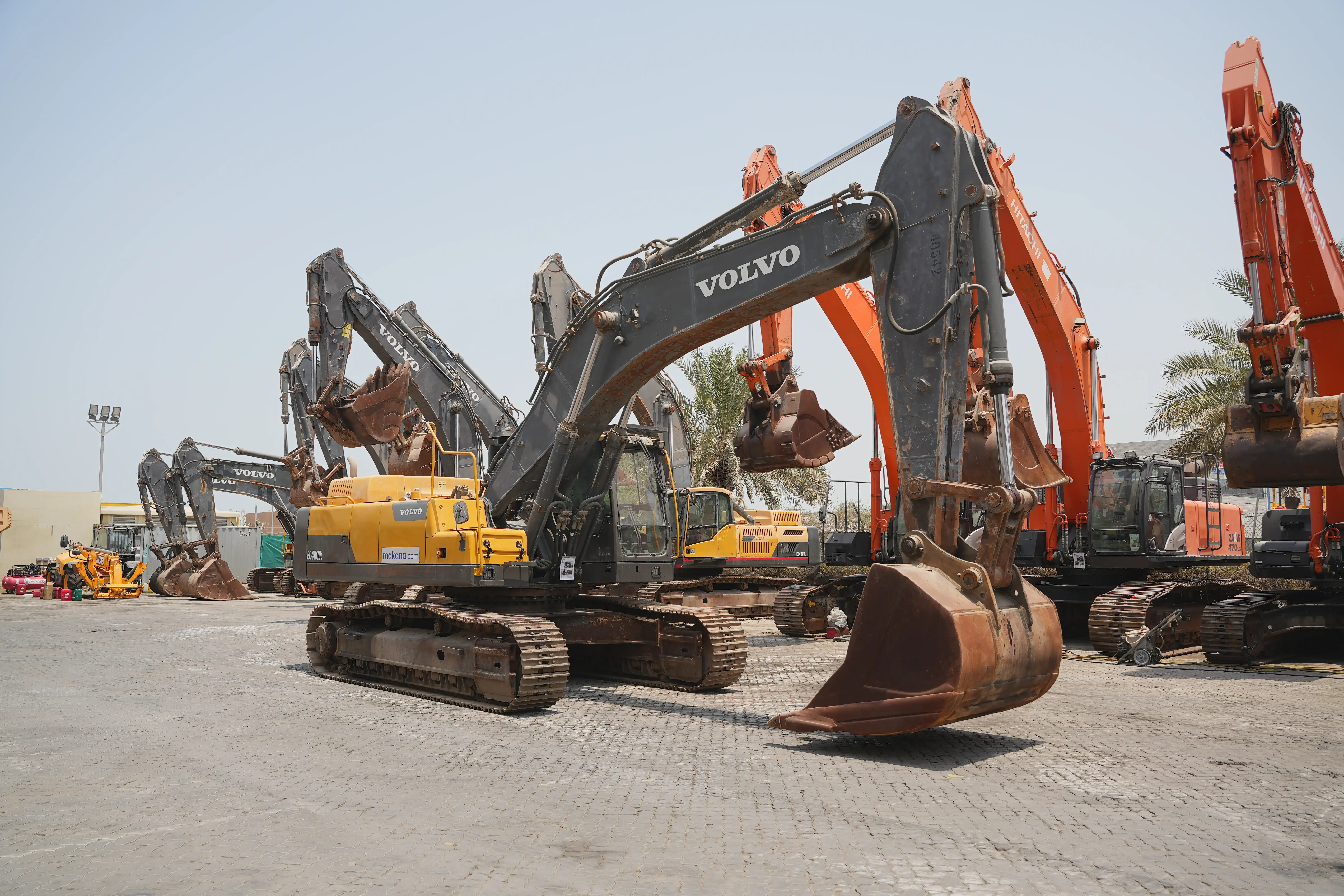 Product-Volvo-EC480DL-large-excavator-exterior