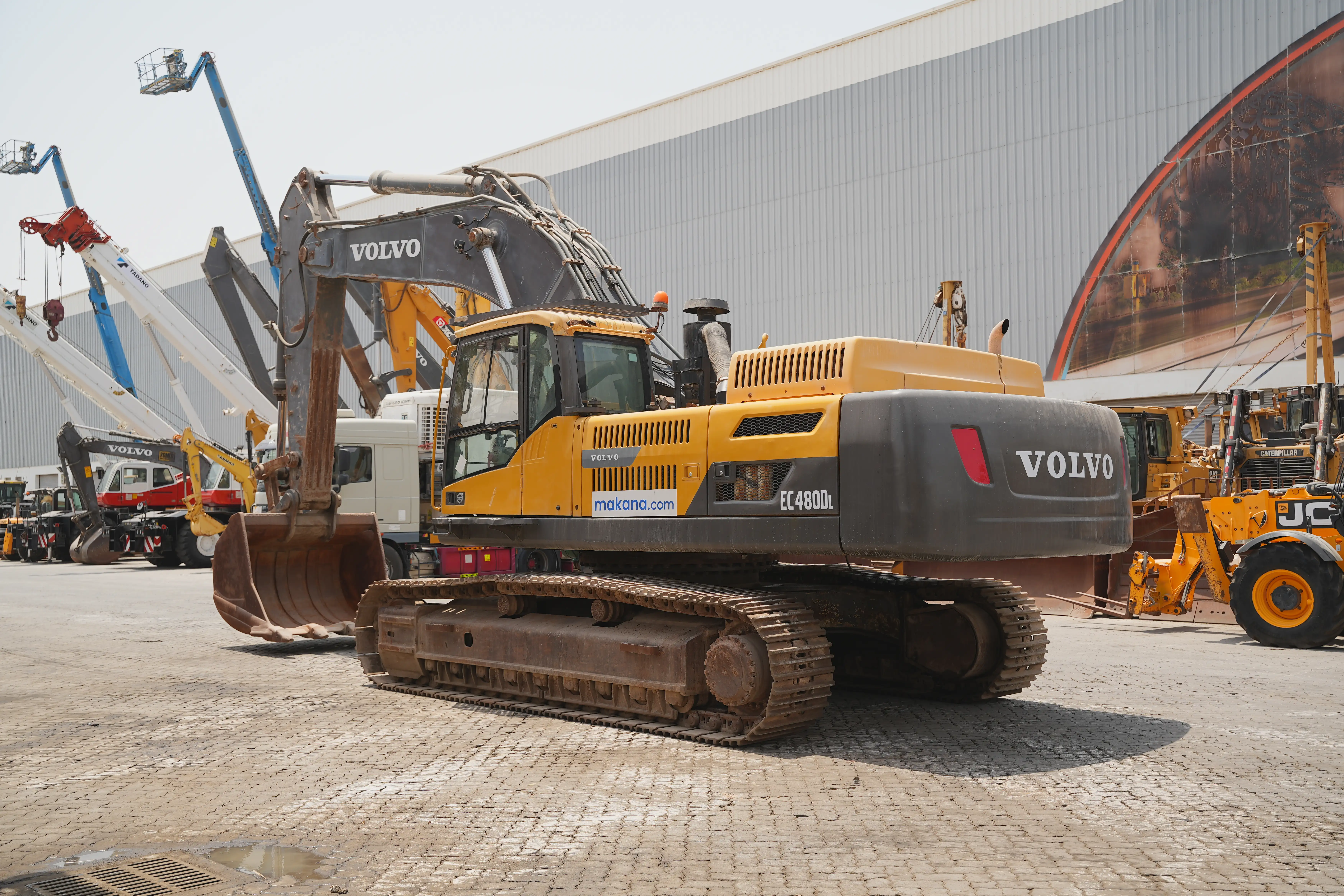 Product-Volvo-EC480DL-large-excavator-exterior