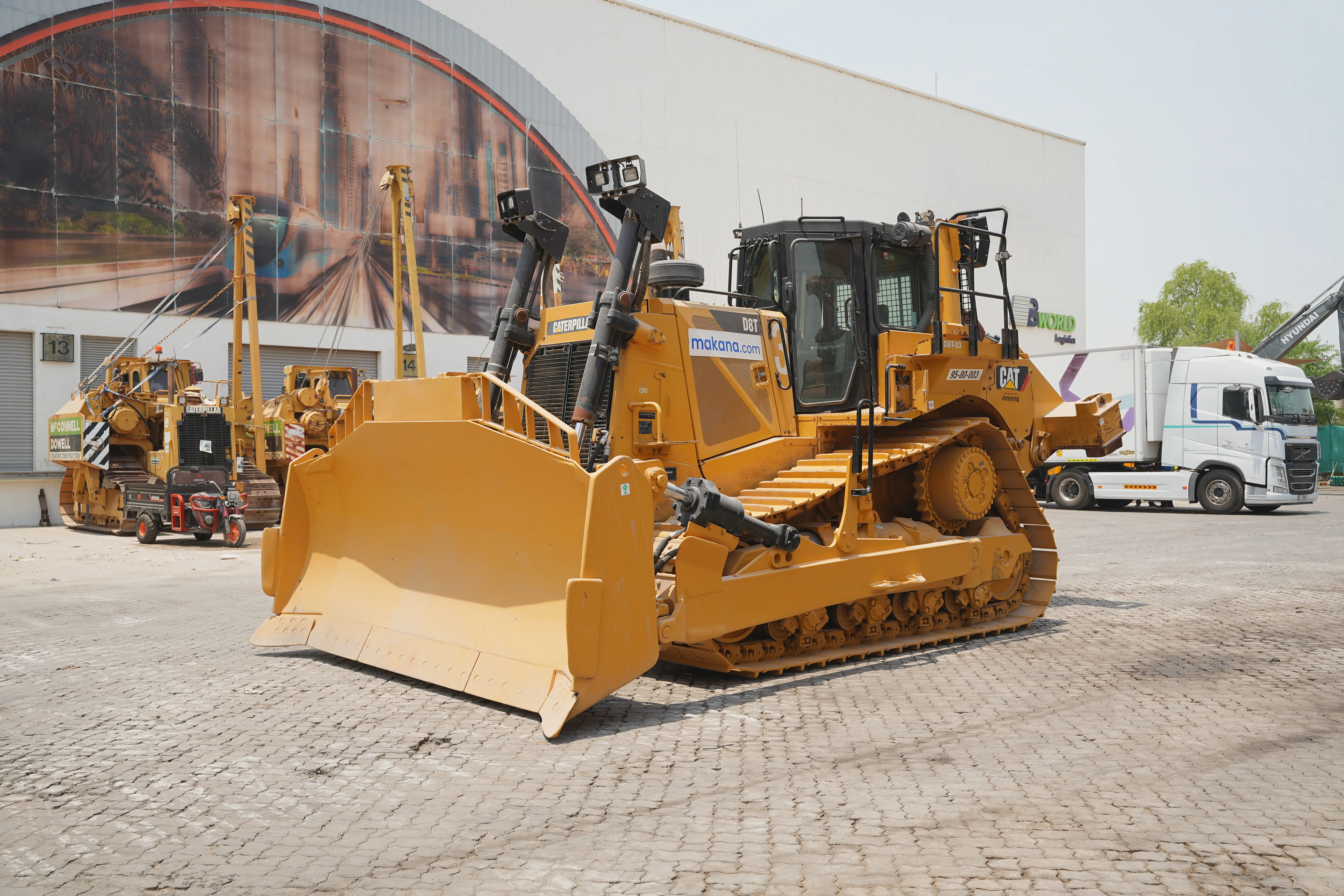 Product-بلدوزر-بجنزير-كاتربيلر-D8T-exterior