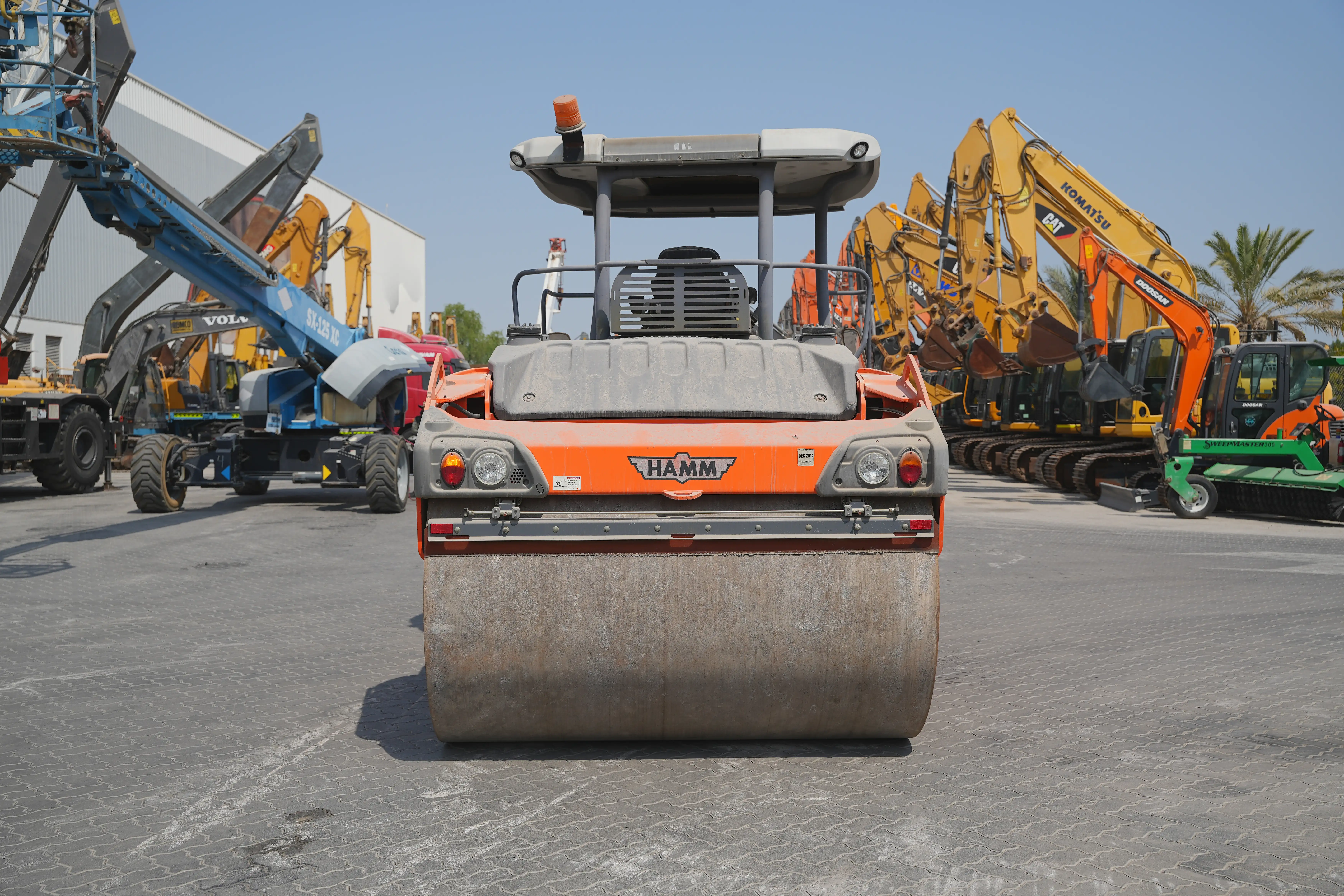 Product-Hamm-HD+-140-VV-tandem-roller-exterior