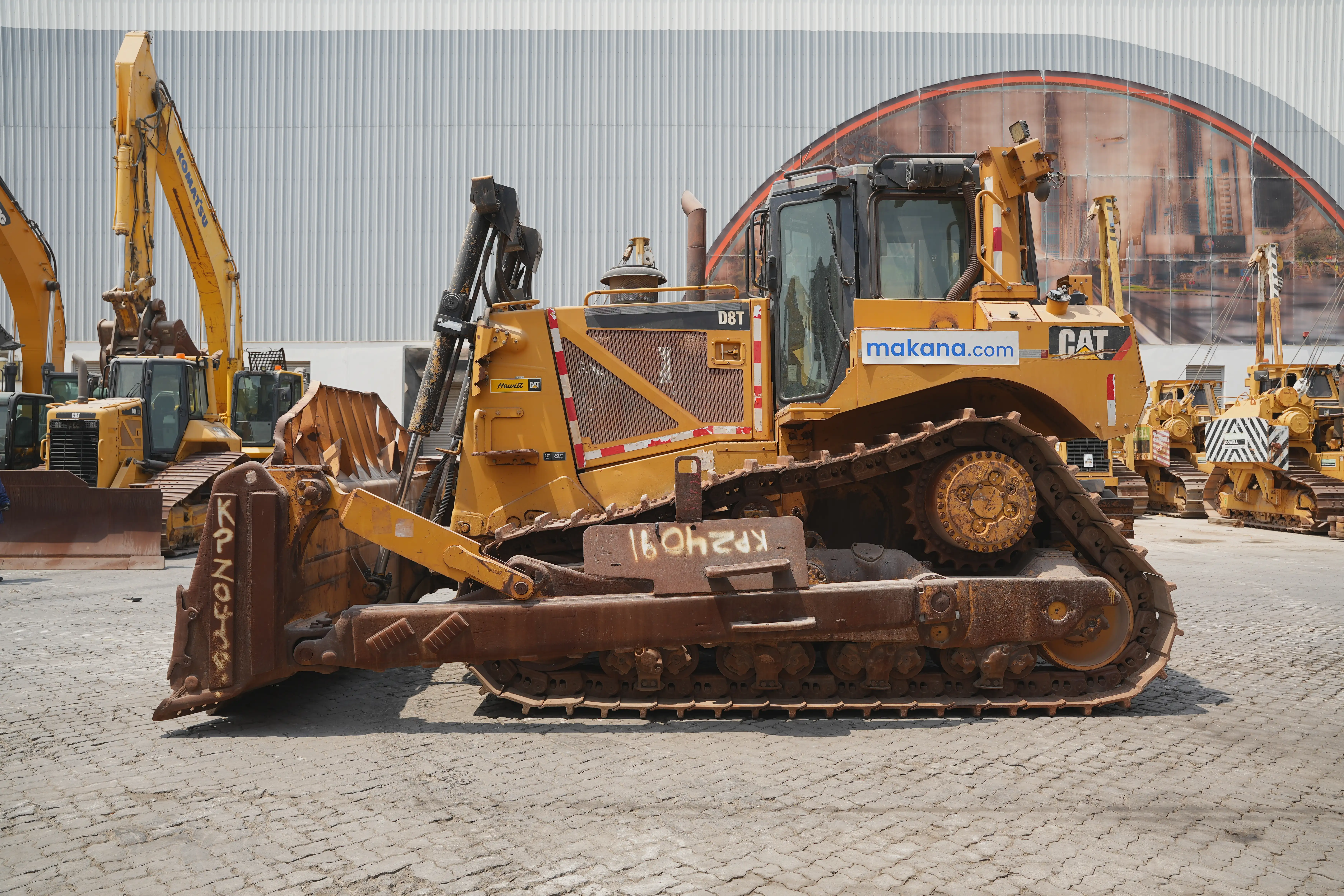 Product-بلدوزر-بجنزير-كاتربيلر-D8T-exterior