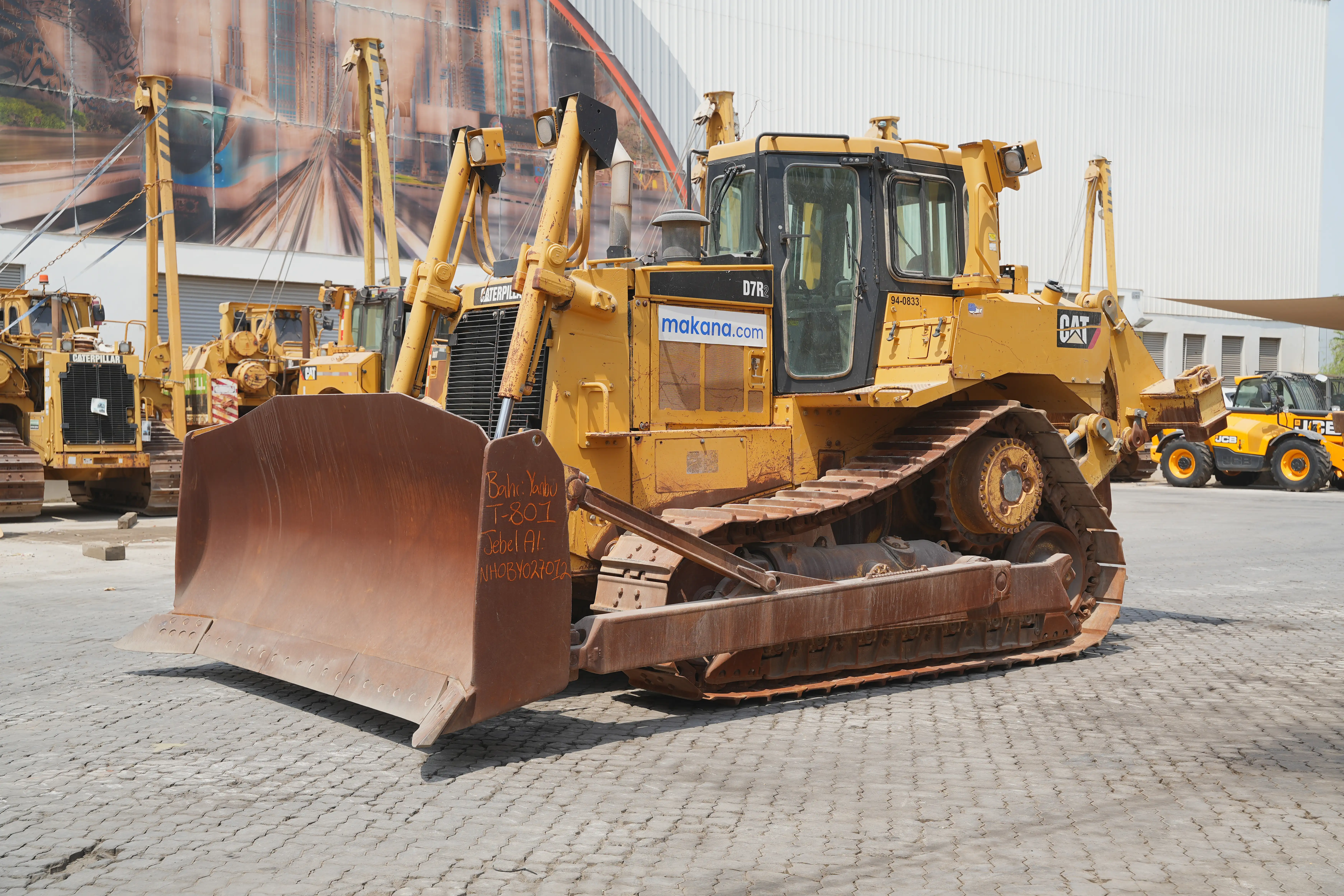 Product-بلدوزر-بجنزير-كاتربيلر-D7R-Series-II-exterior
