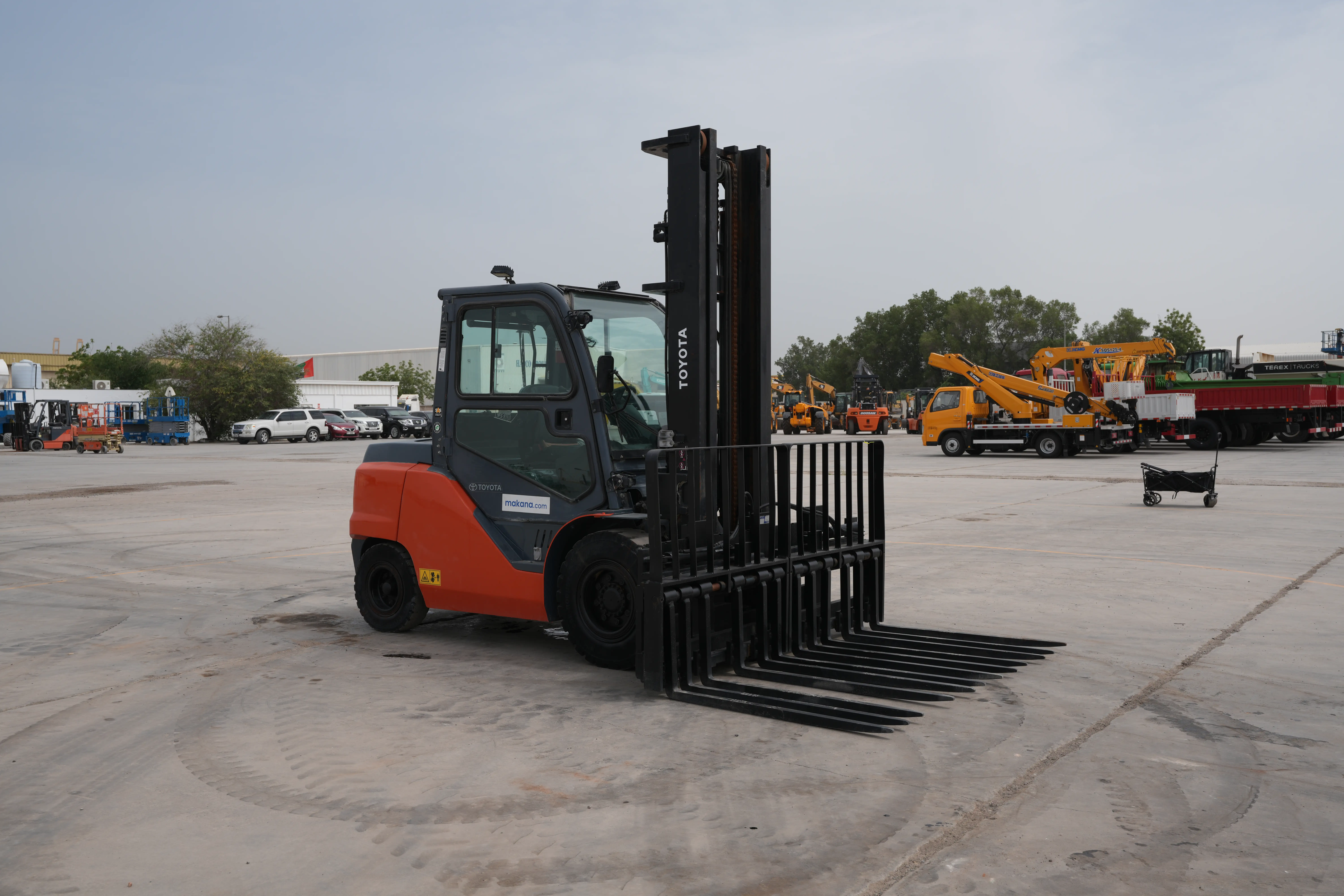 Product-Toyota 8FD50U diesel forklift-exterior