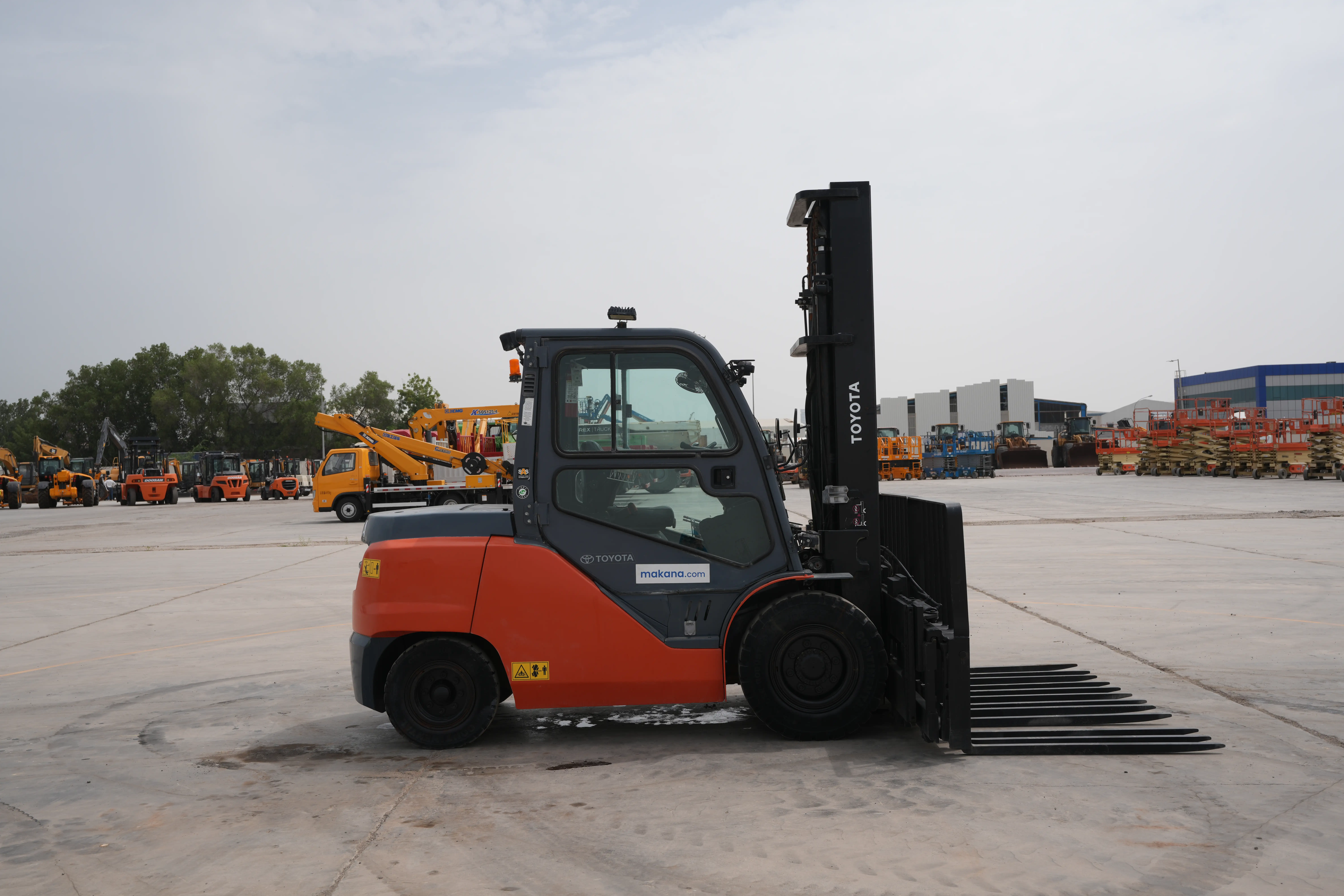 Product-Toyota 8FD50U diesel forklift-exterior