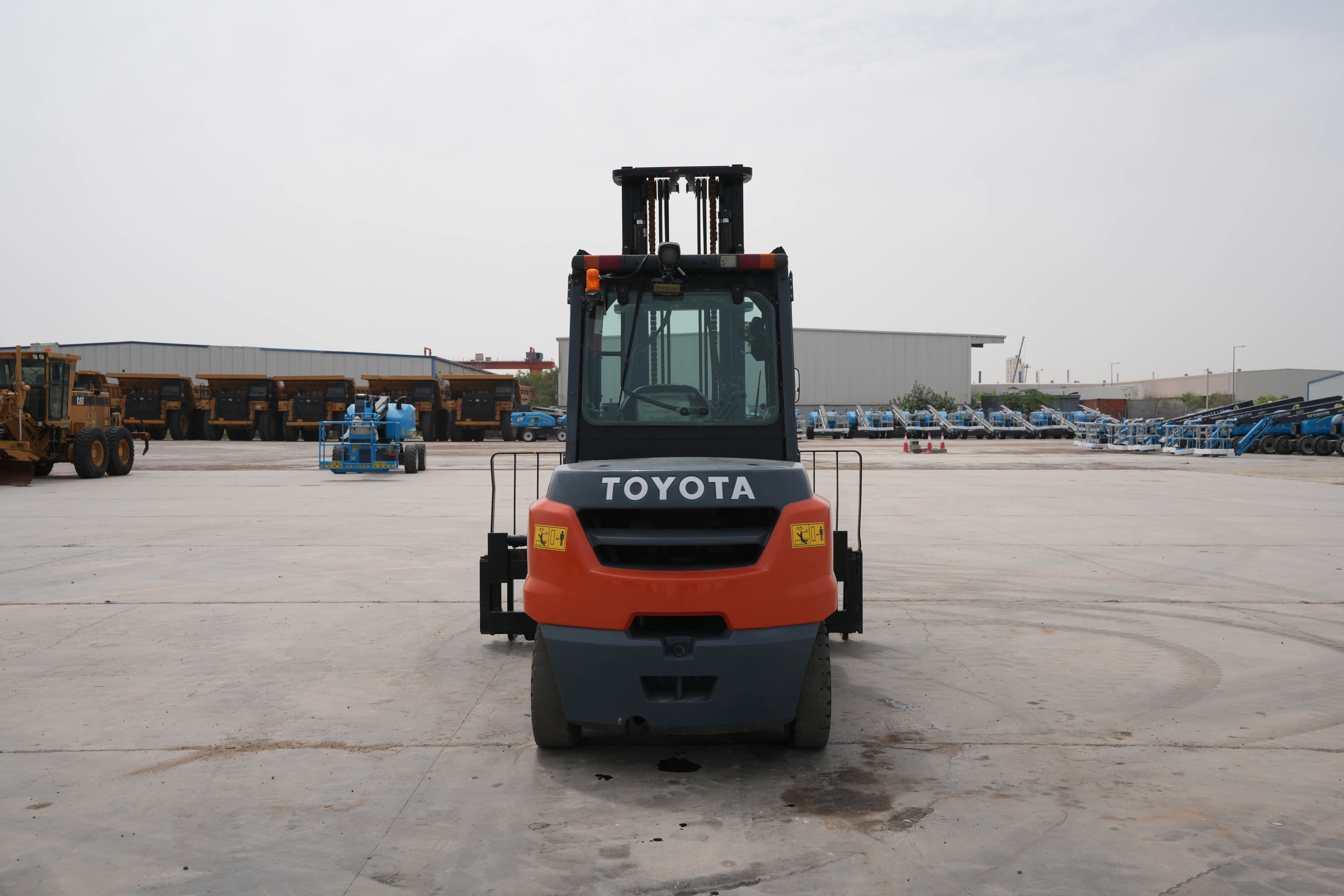 Product-Toyota 8FD50U diesel forklift-exterior
