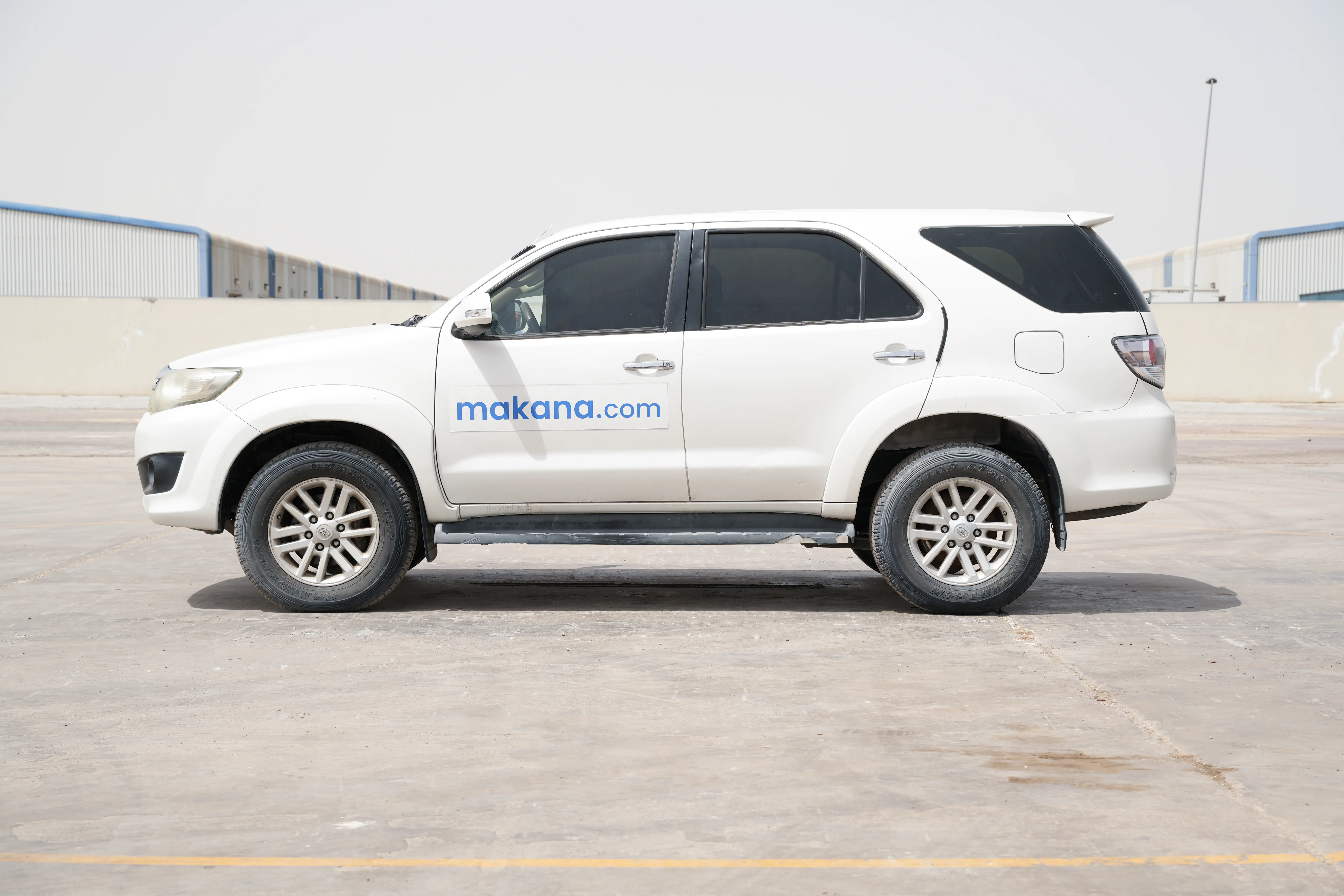 Product-Toyota Fortuner 4WD 7-seater SUV-exterior