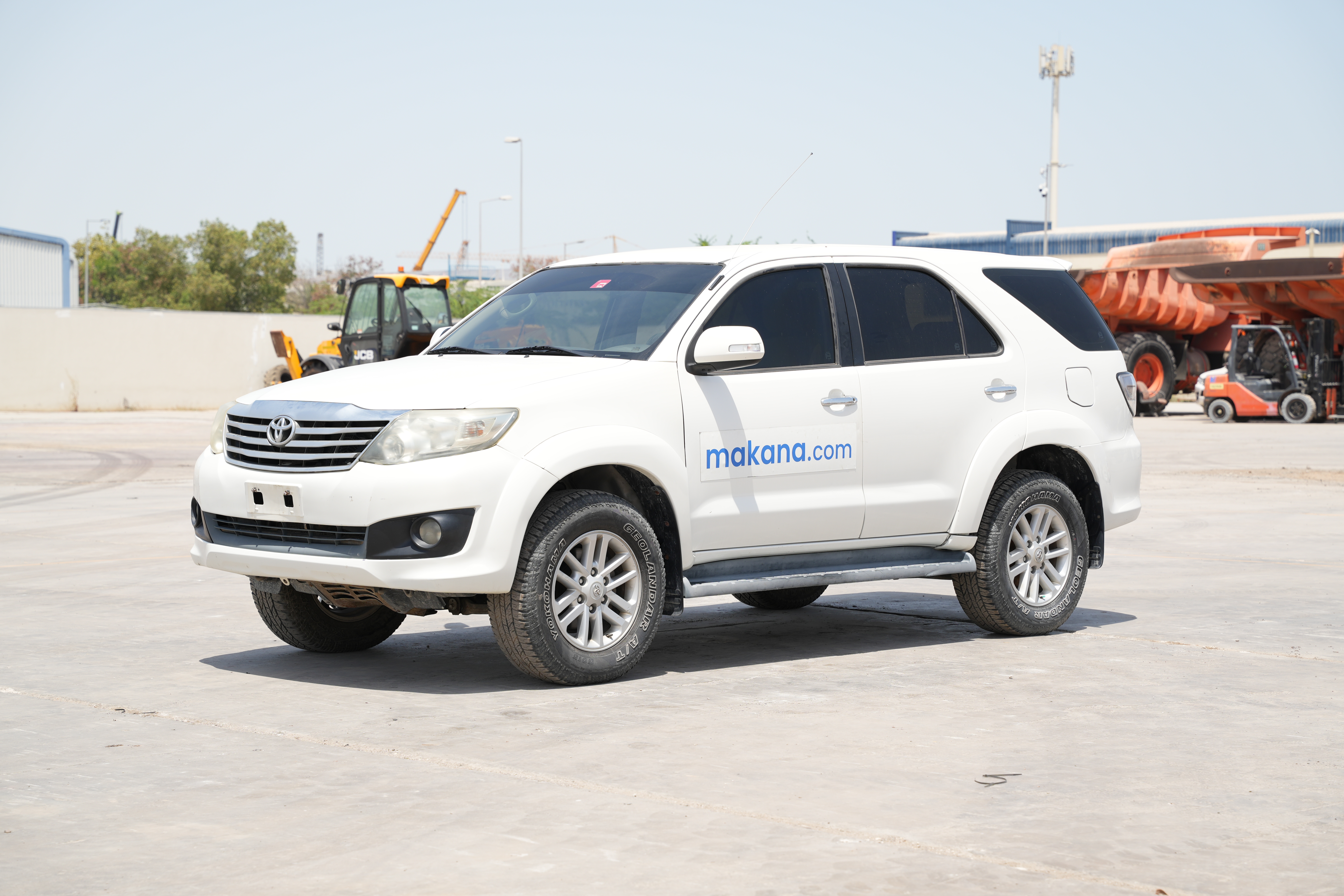 Product-Toyota Fortuner 4WD 7-seater SUV-exterior