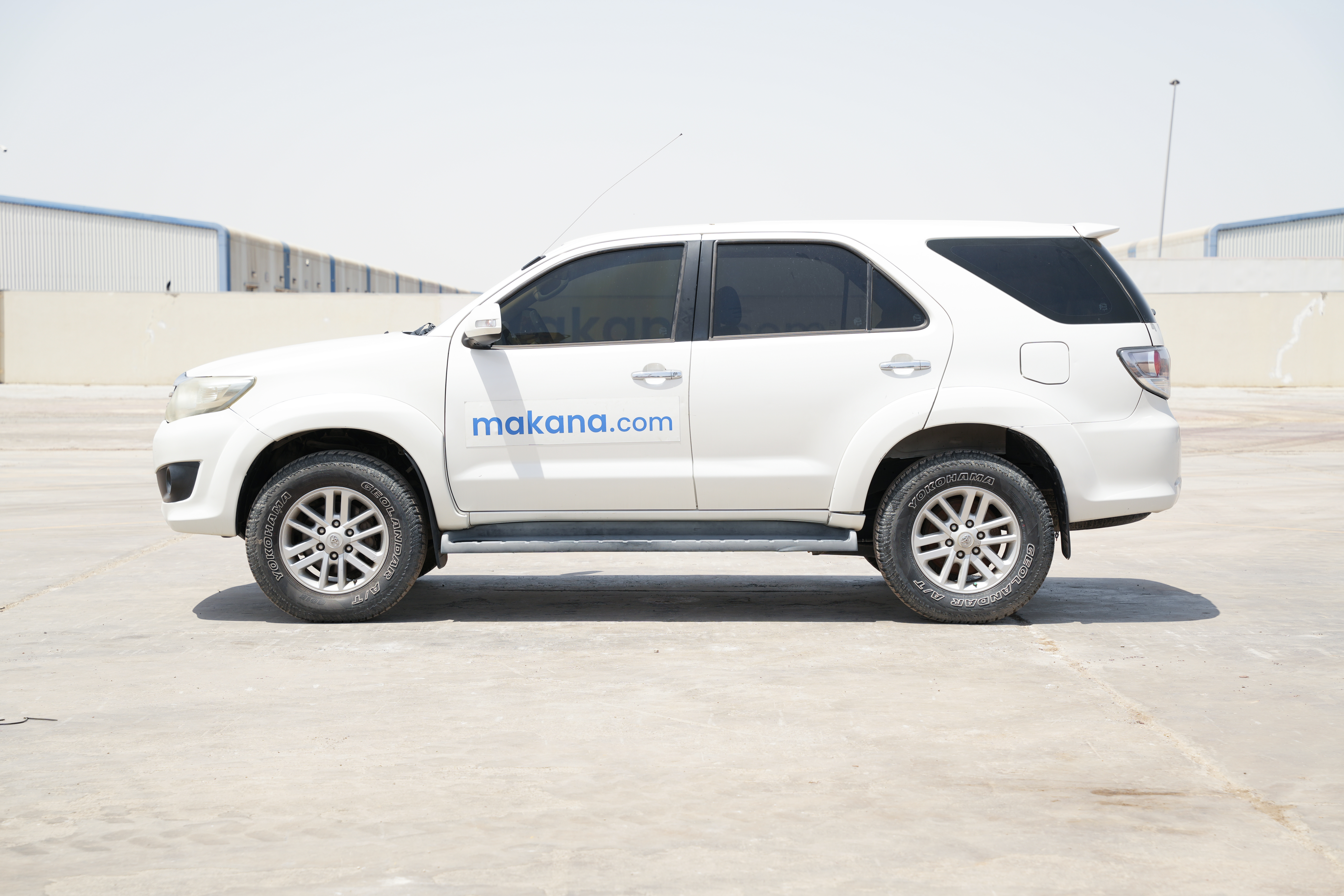 Product-Toyota Fortuner 4WD 7-seater SUV-exterior