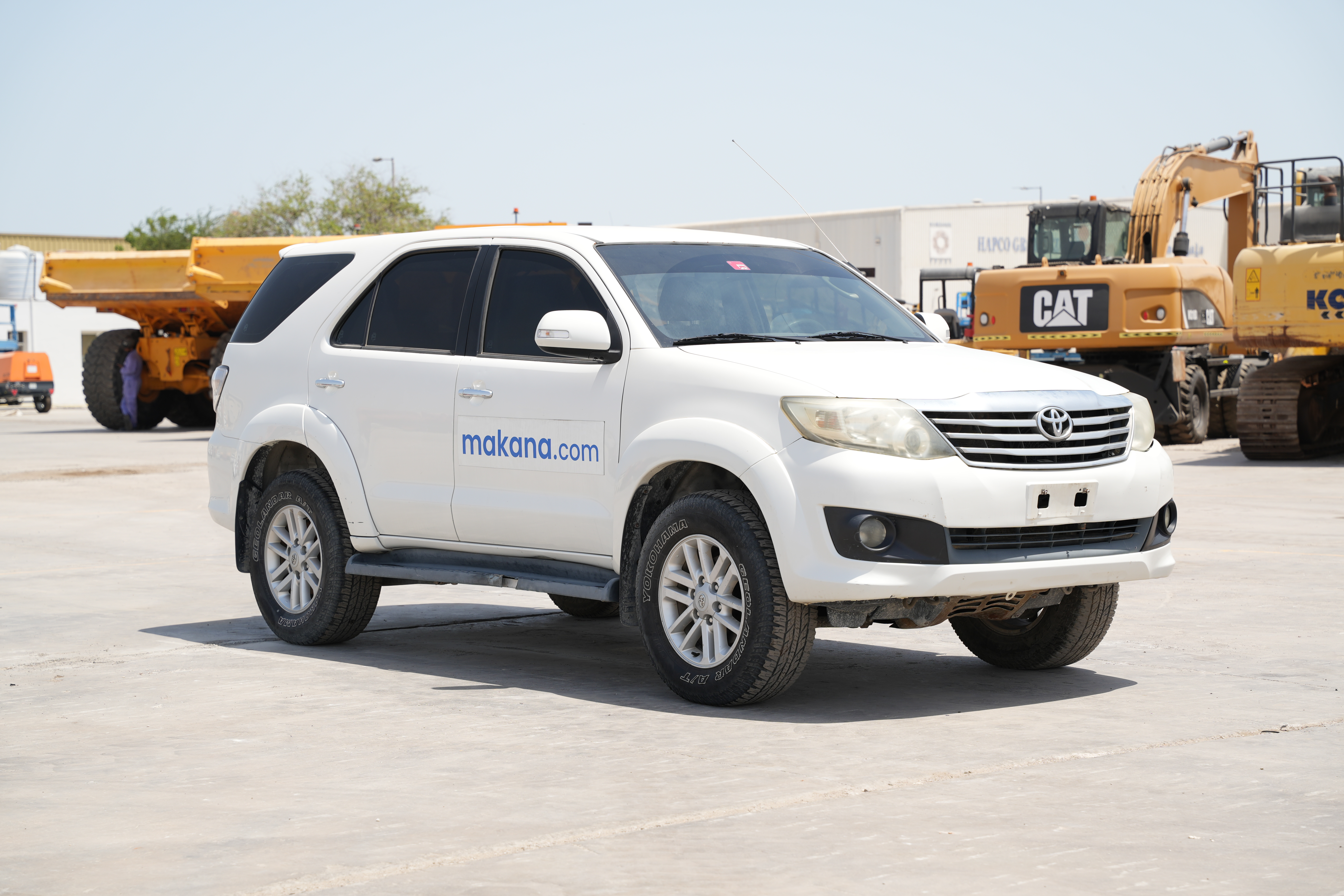 Product-Toyota Fortuner 4WD 7-seater SUV-exterior