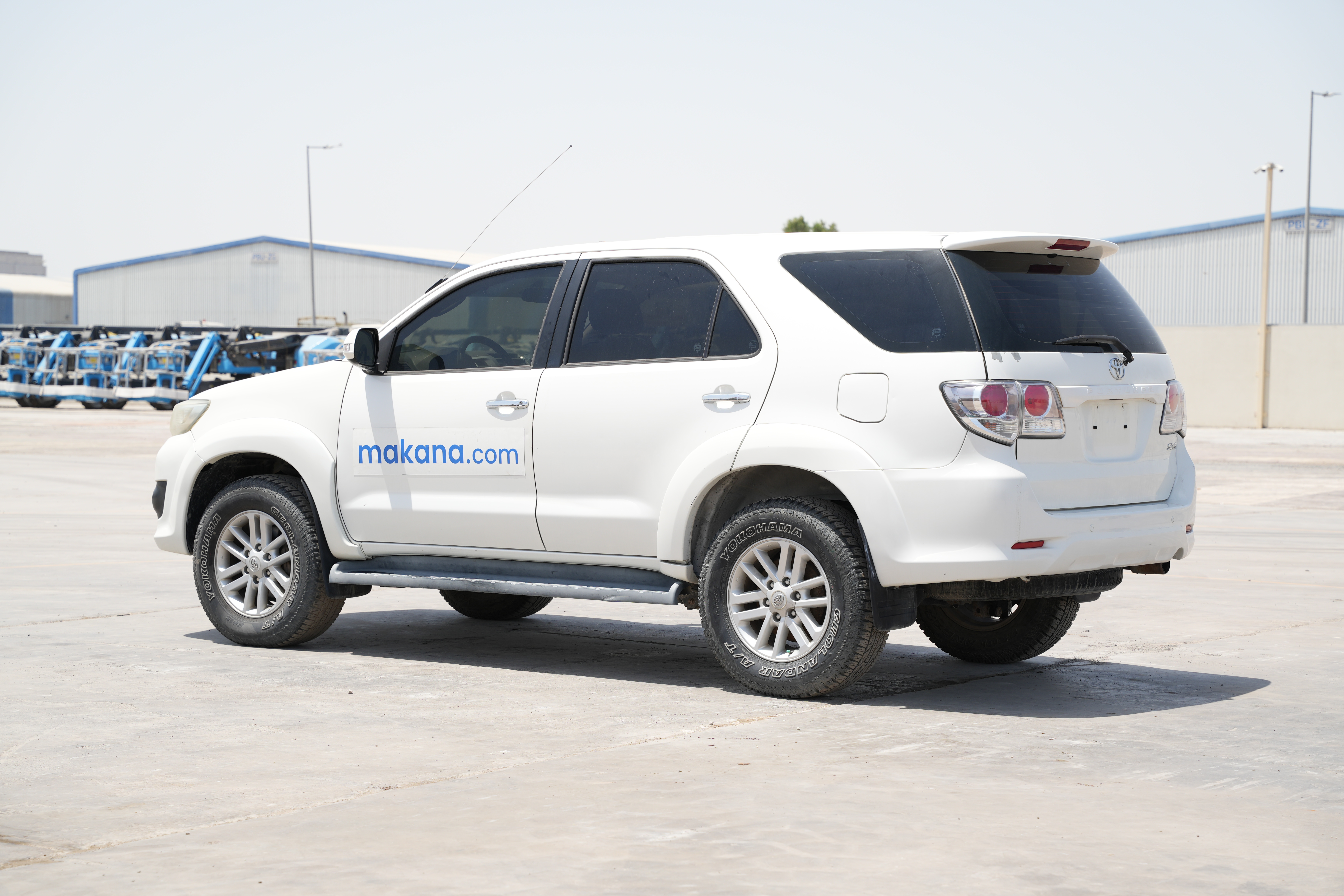 Product-Toyota Fortuner 4WD 7-seater SUV-exterior