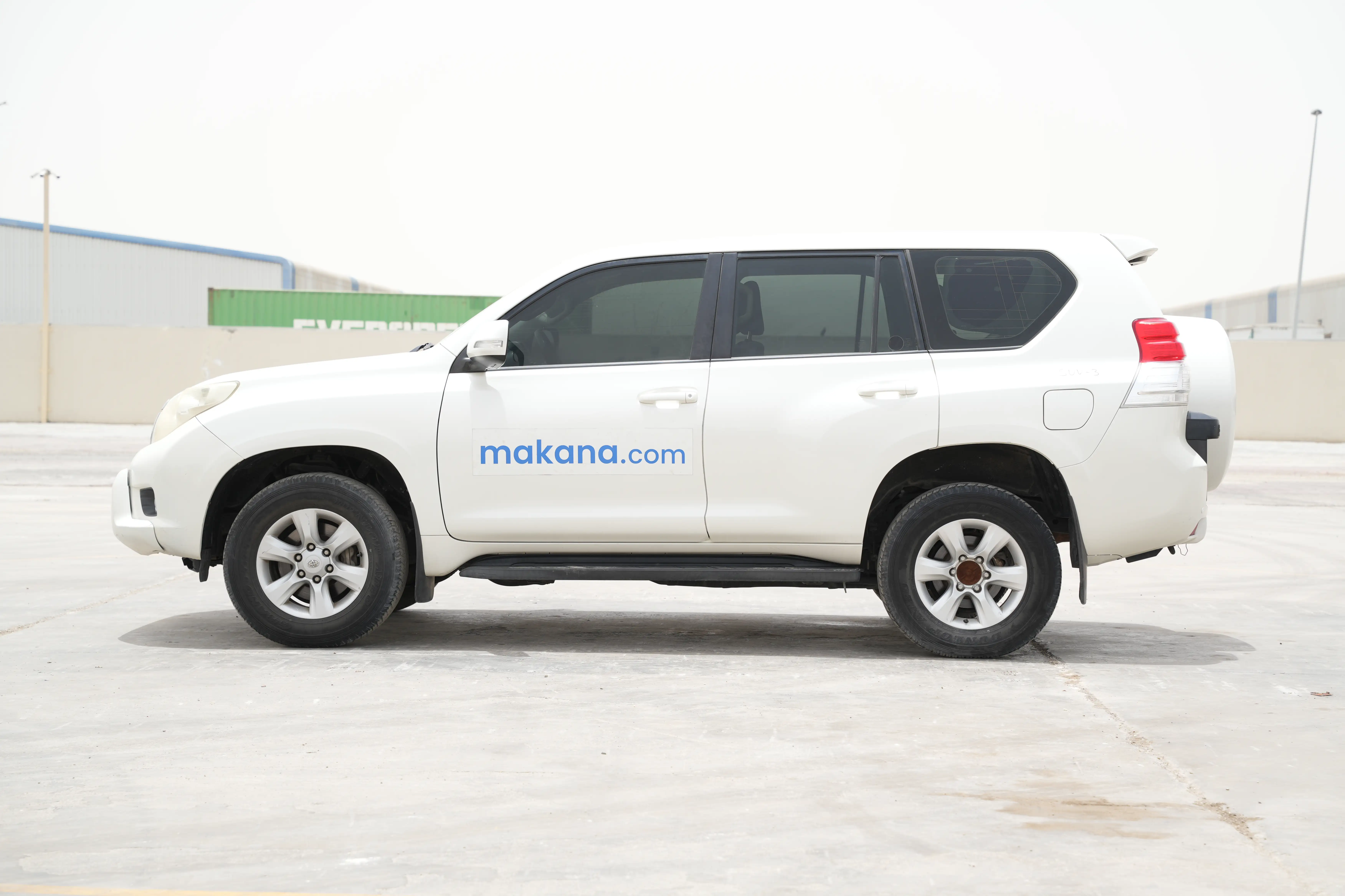 Product-Toyota Land Cruiser Prado 4WD 7-seater SUV-exterior
