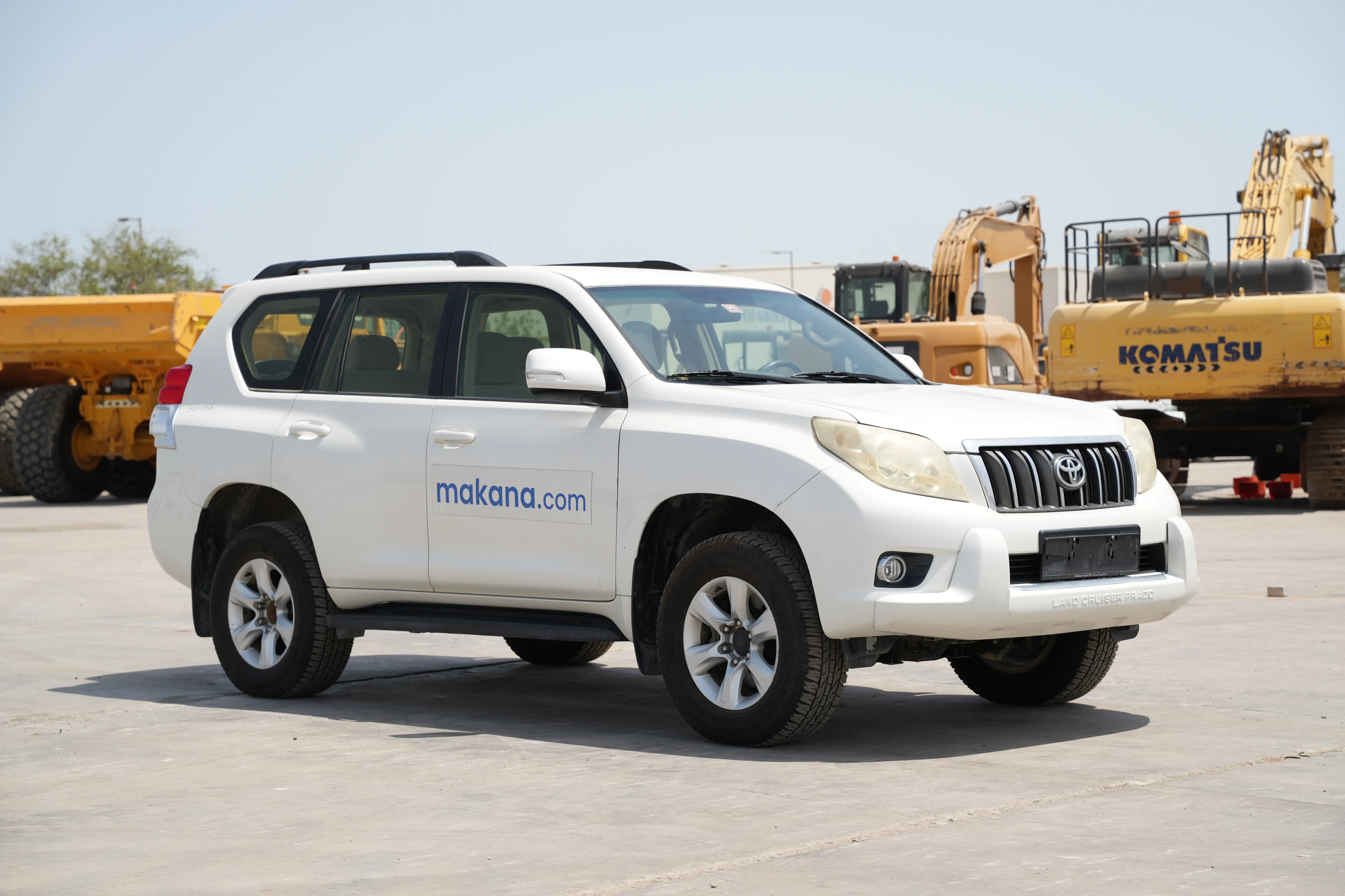 Product-Toyota Land Cruiser Prado 4WD 7-seater SUV-exterior