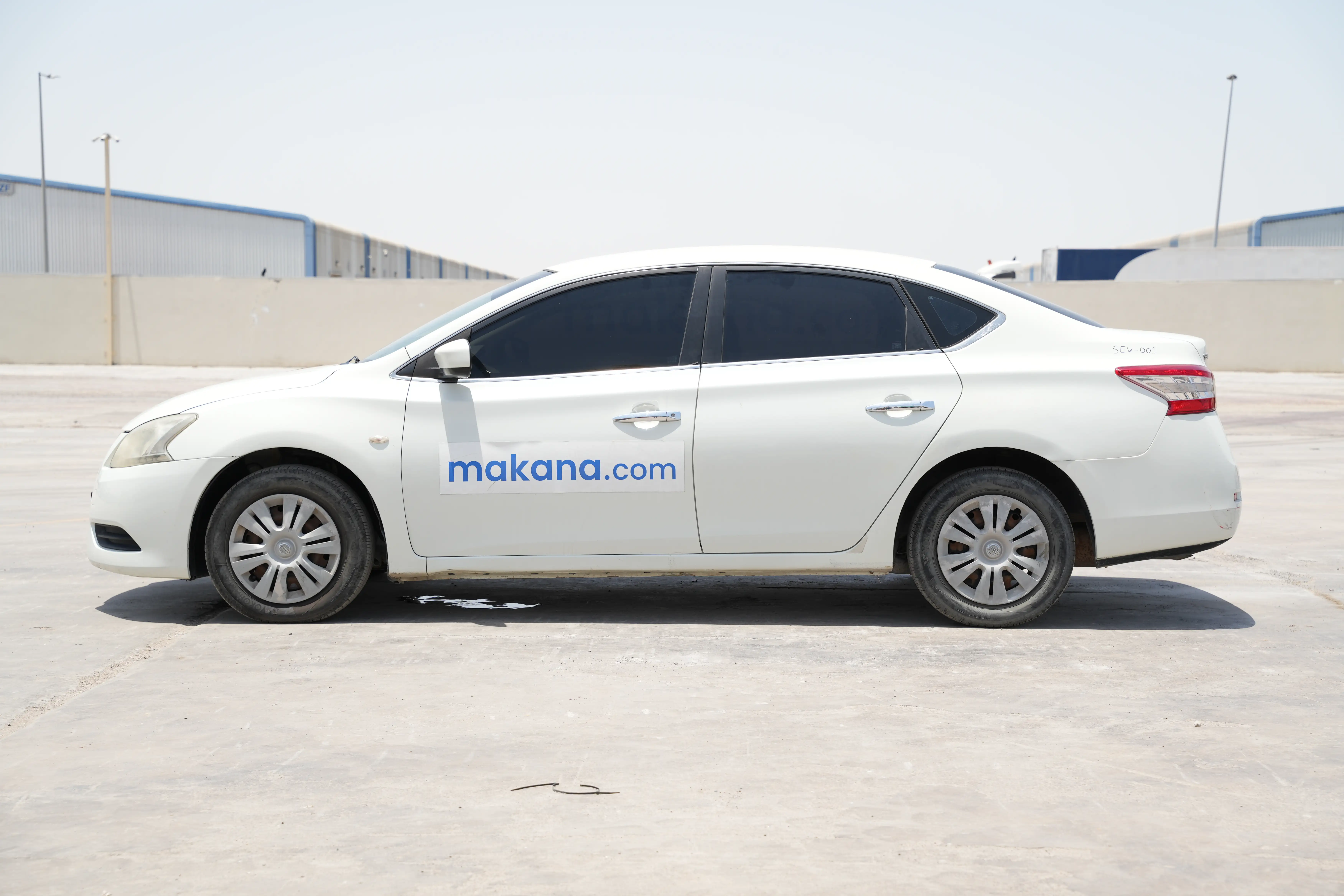 Product-Nissan Sentra 4-door sedan-exterior