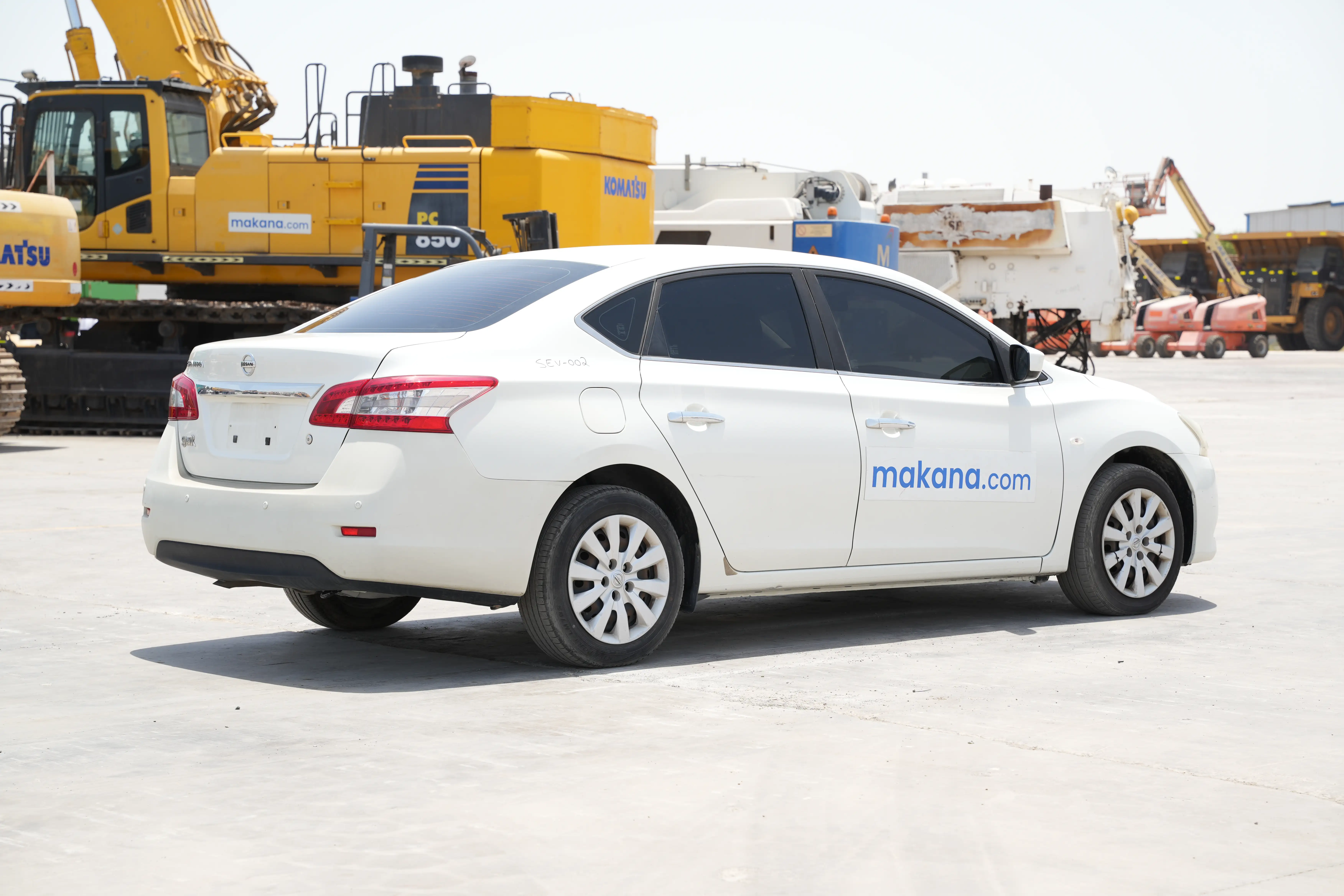 Product-Nissan Sentra 4-door sedan-exterior