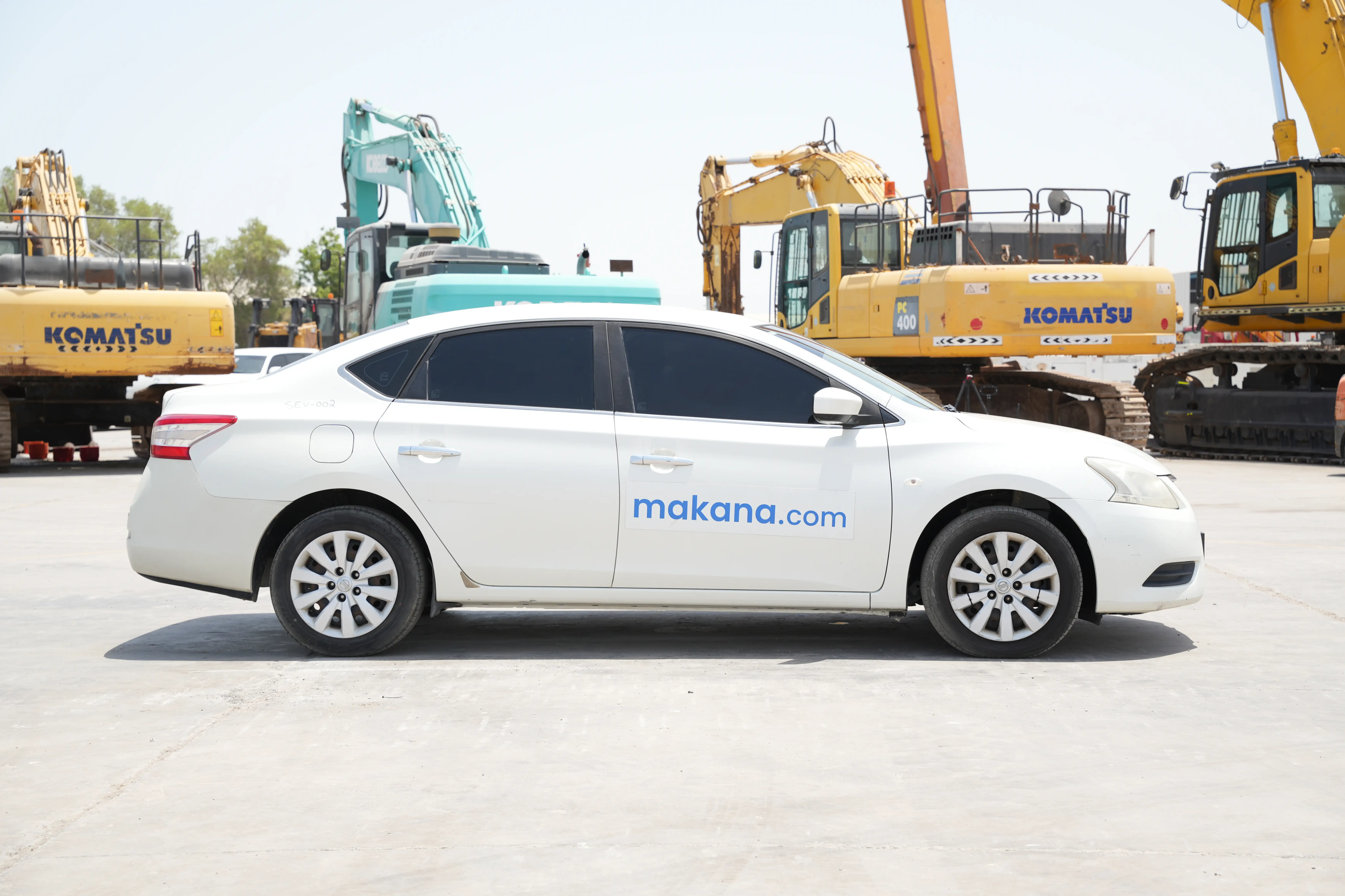 Product-Nissan Sentra 4-door sedan-exterior