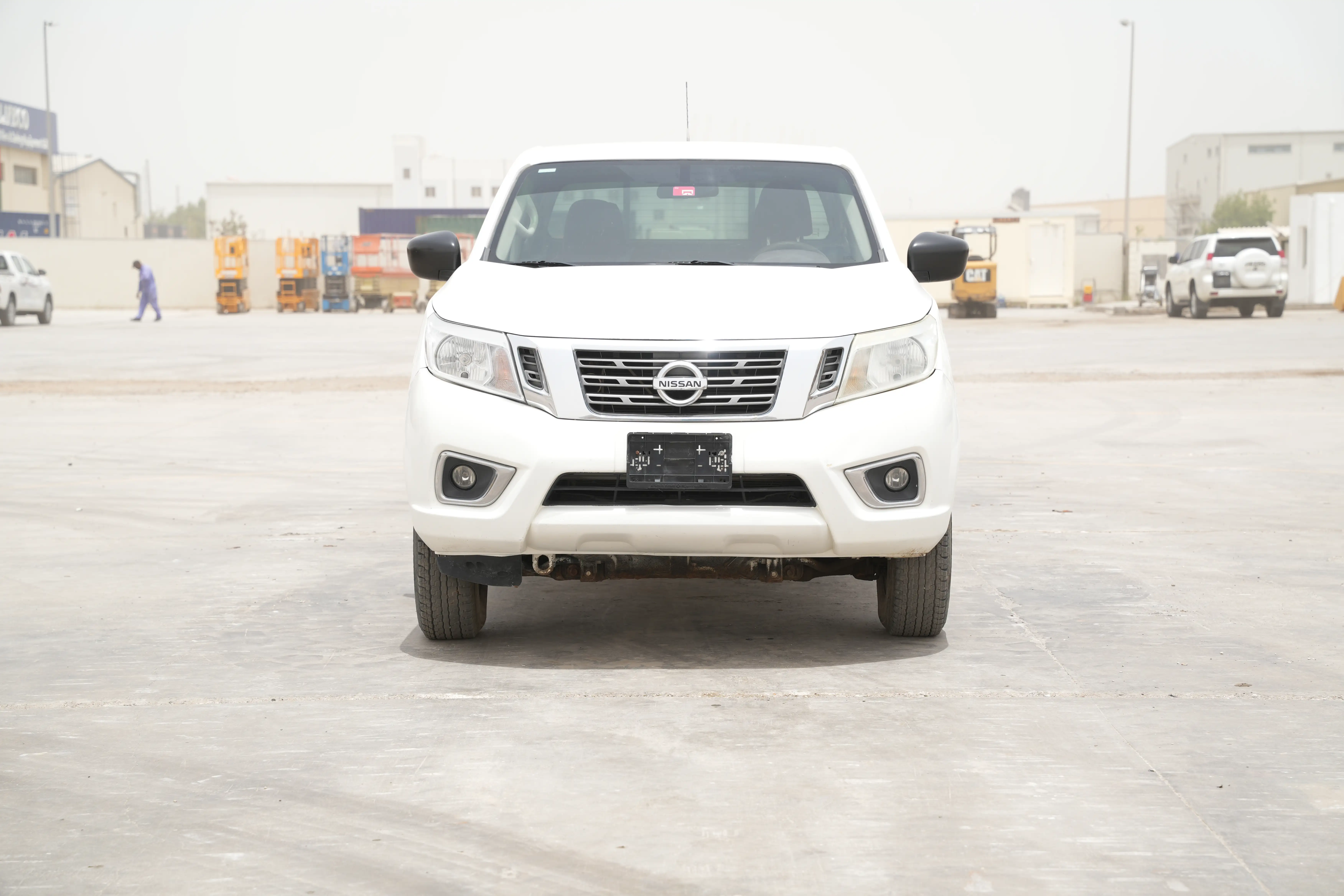 Product-Nissan Navara 4x4 crewcab pickup-exterior