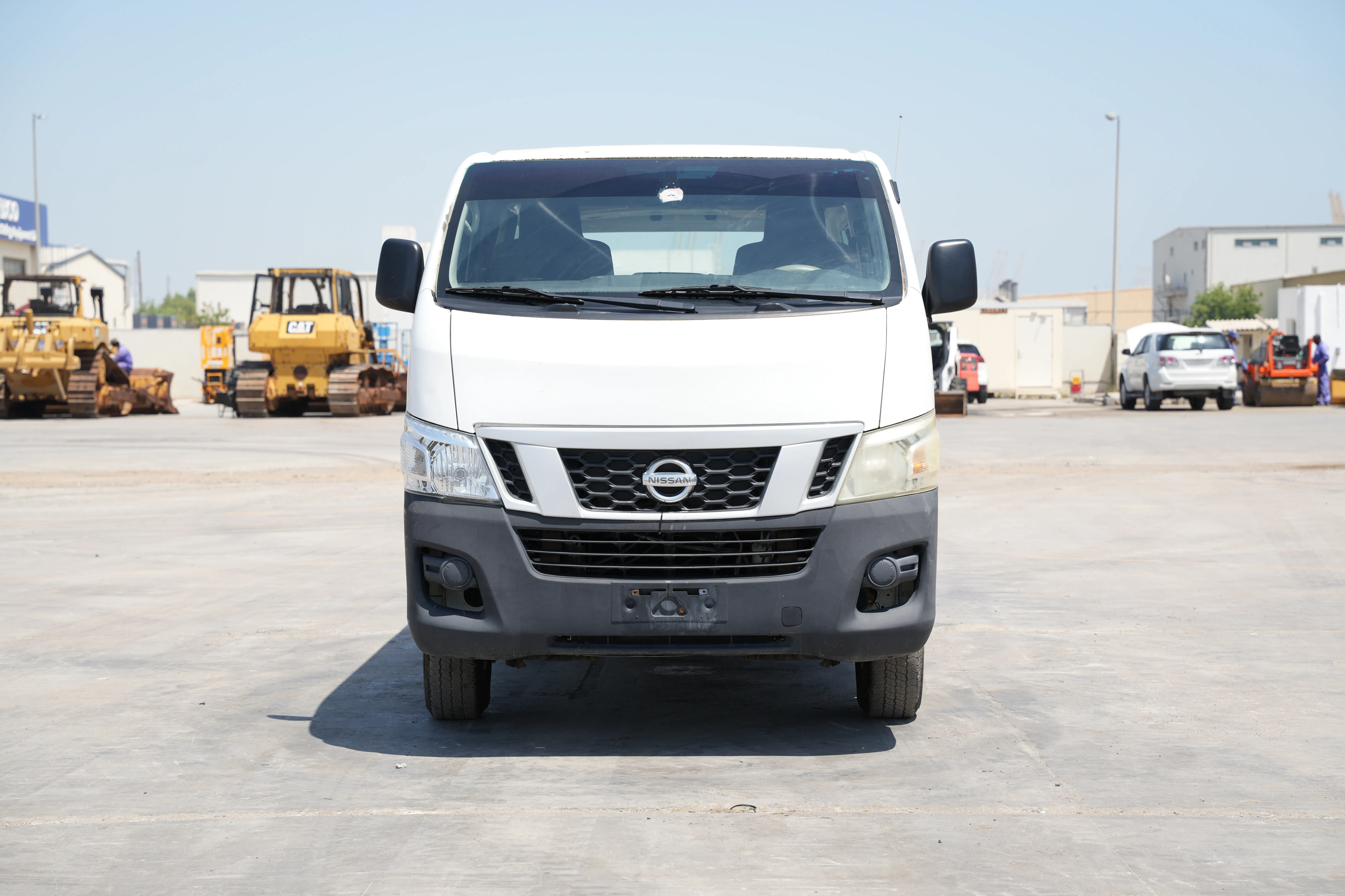 Product-Nissan Urvan 9-seater passenger van-exterior