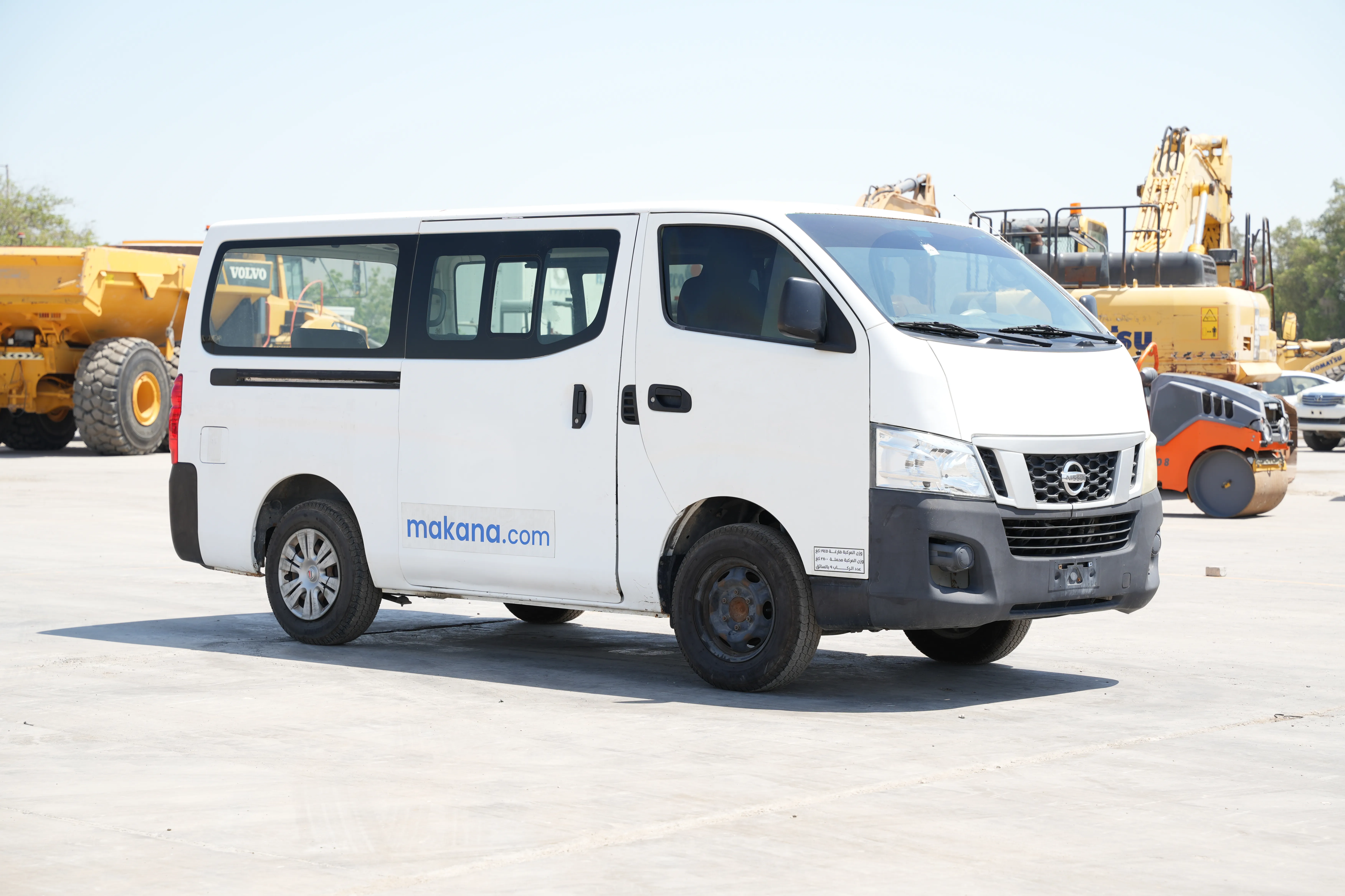 Product-Nissan Urvan 9-seater passenger van-exterior