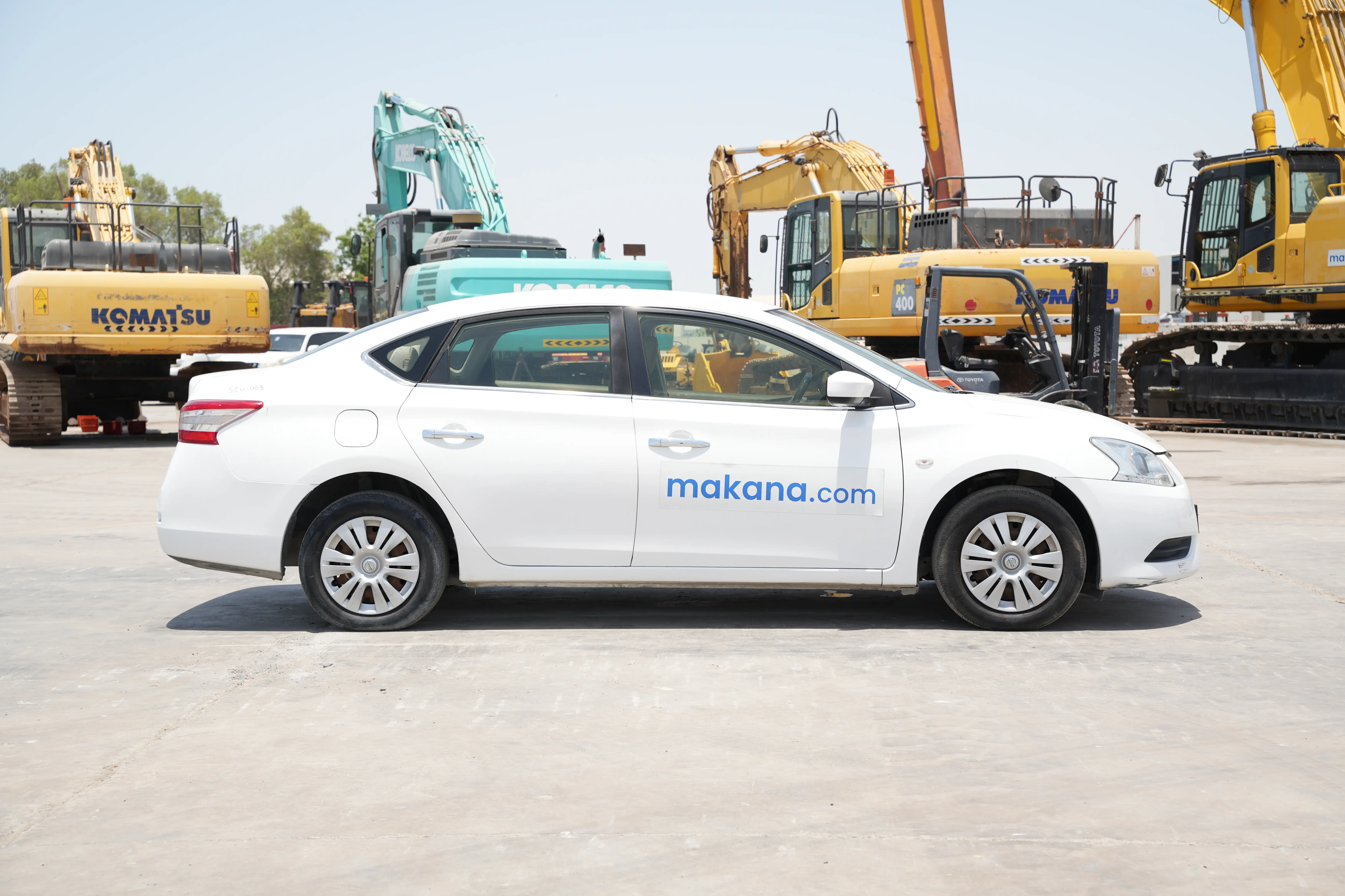 Product-Nissan Sentra 4-door sedan-exterior