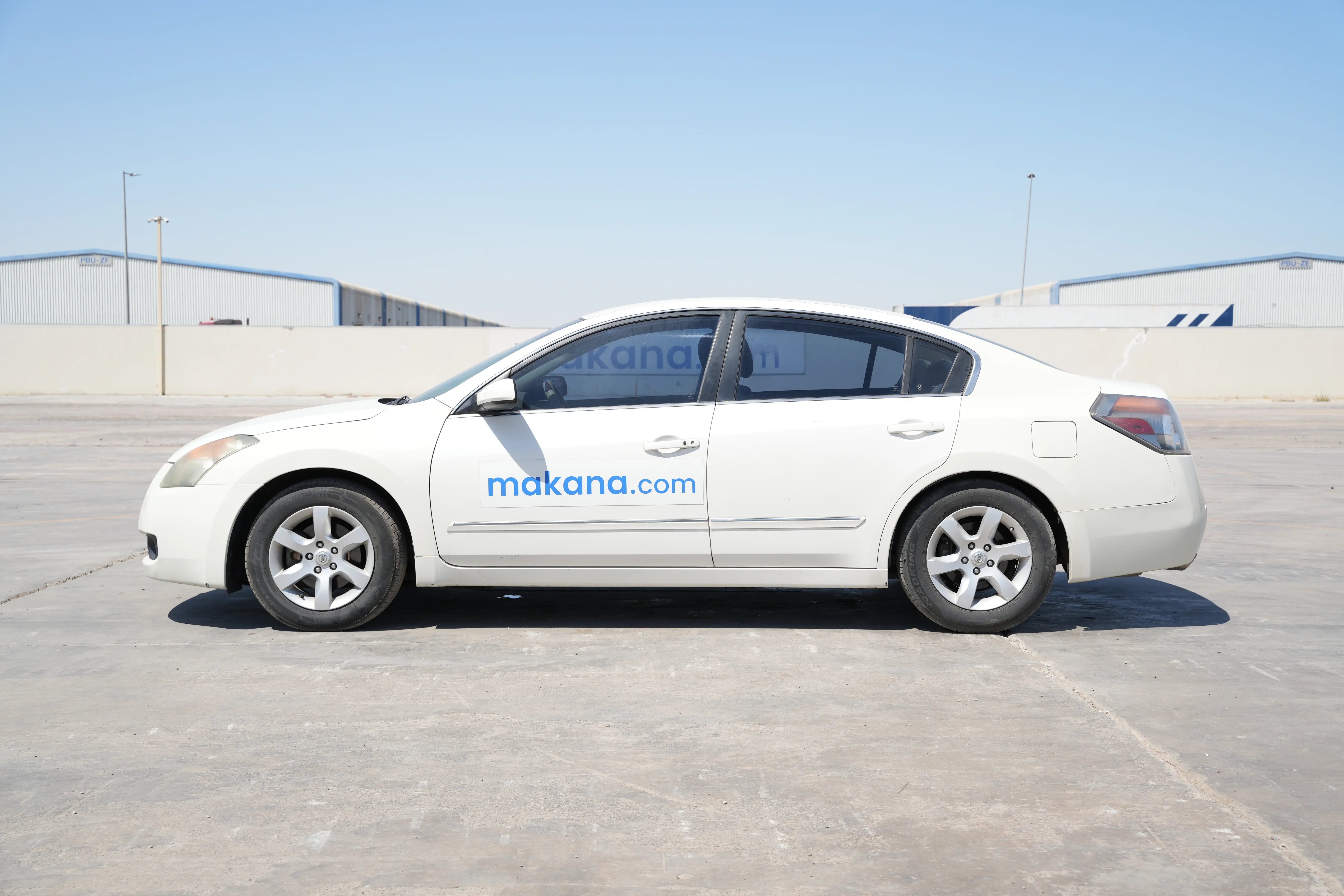Product-Nissan Altima 4-door sedan-exterior