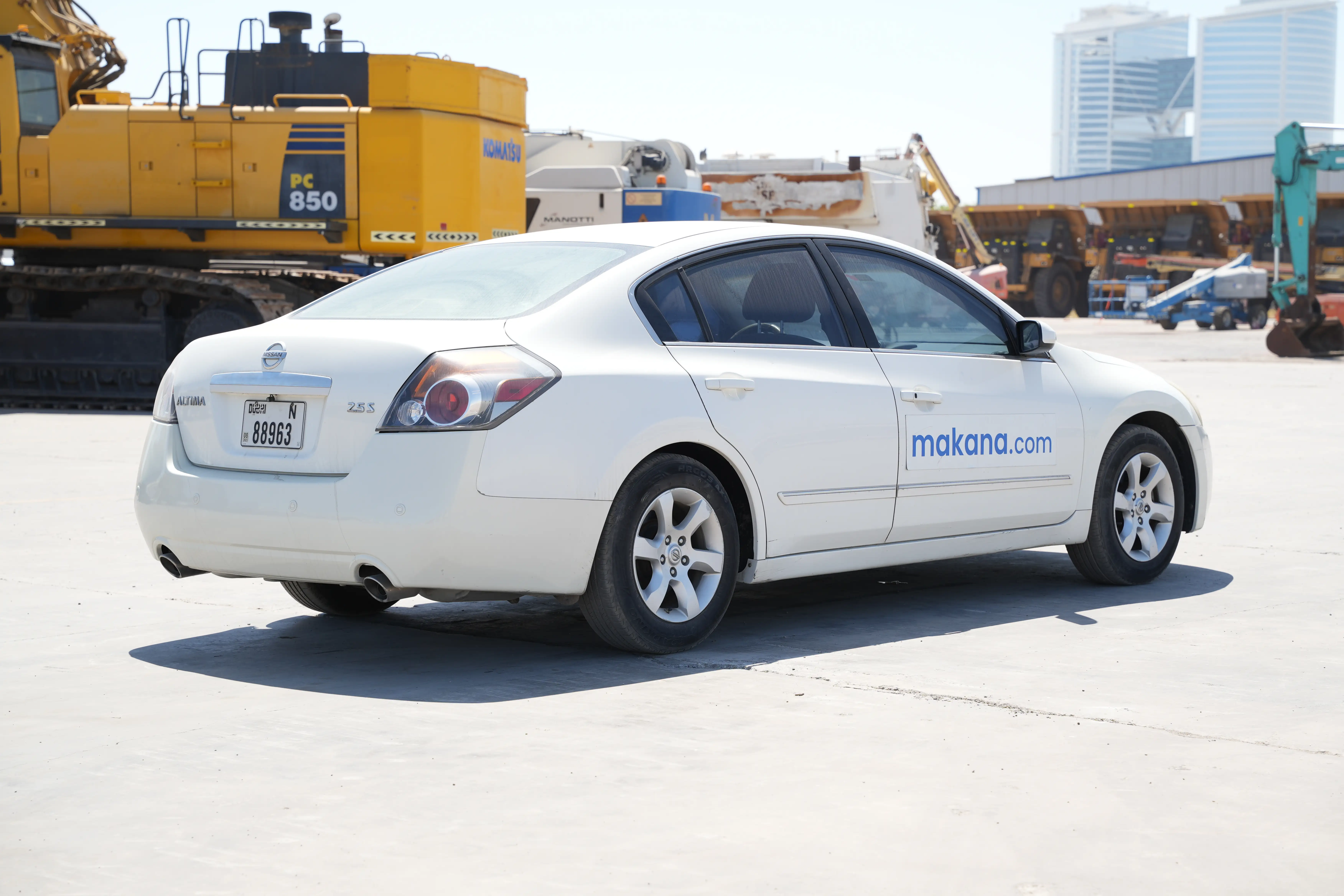 Product-Nissan Altima 4-door sedan-exterior