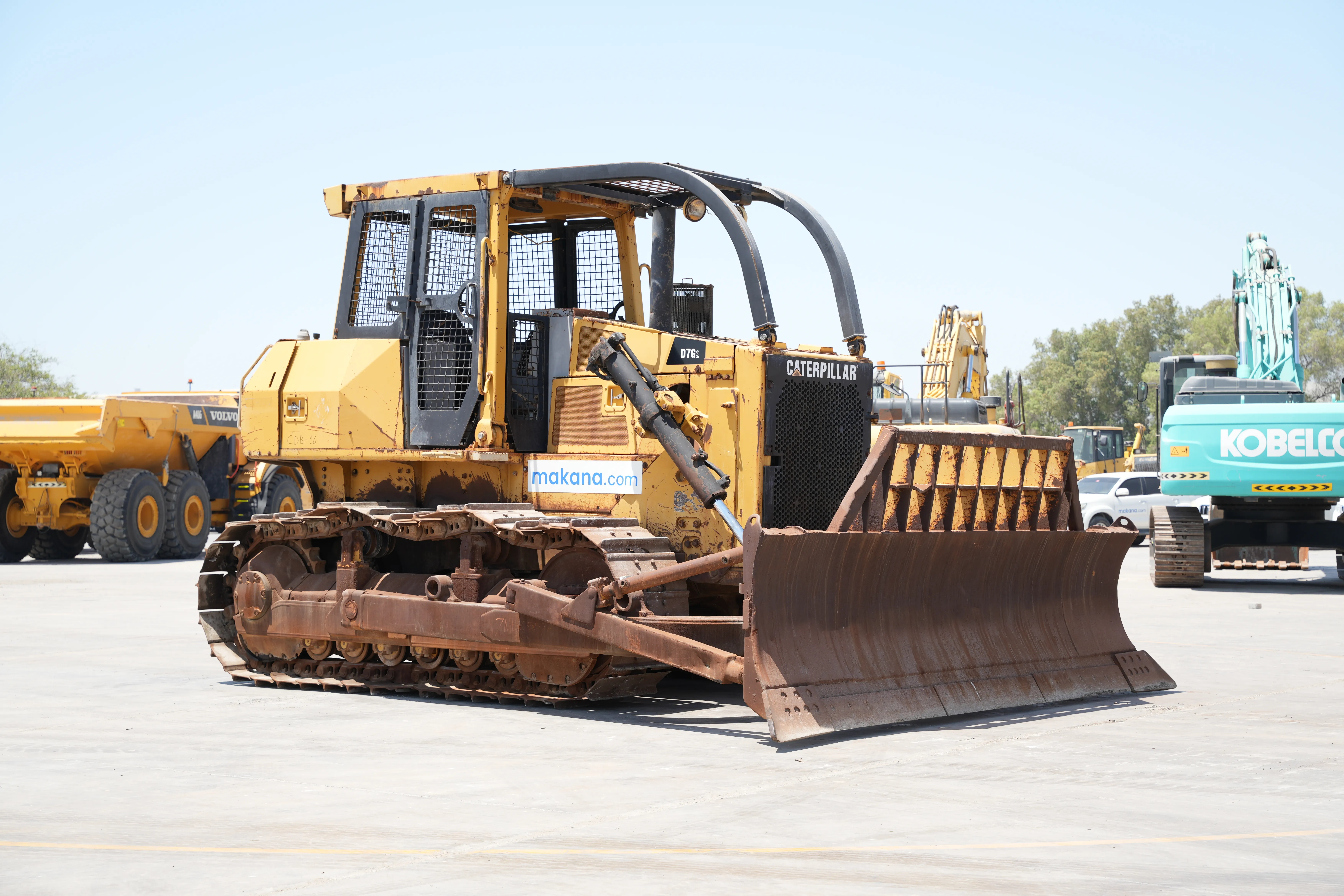 Product-Cat D7G Series 2 crawler dozer-exterior